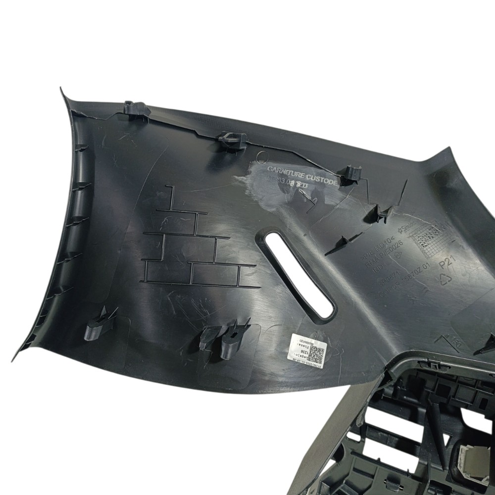 Acabamento porta malas esquerdo Peugeot 208 2024 98233047ZD 4