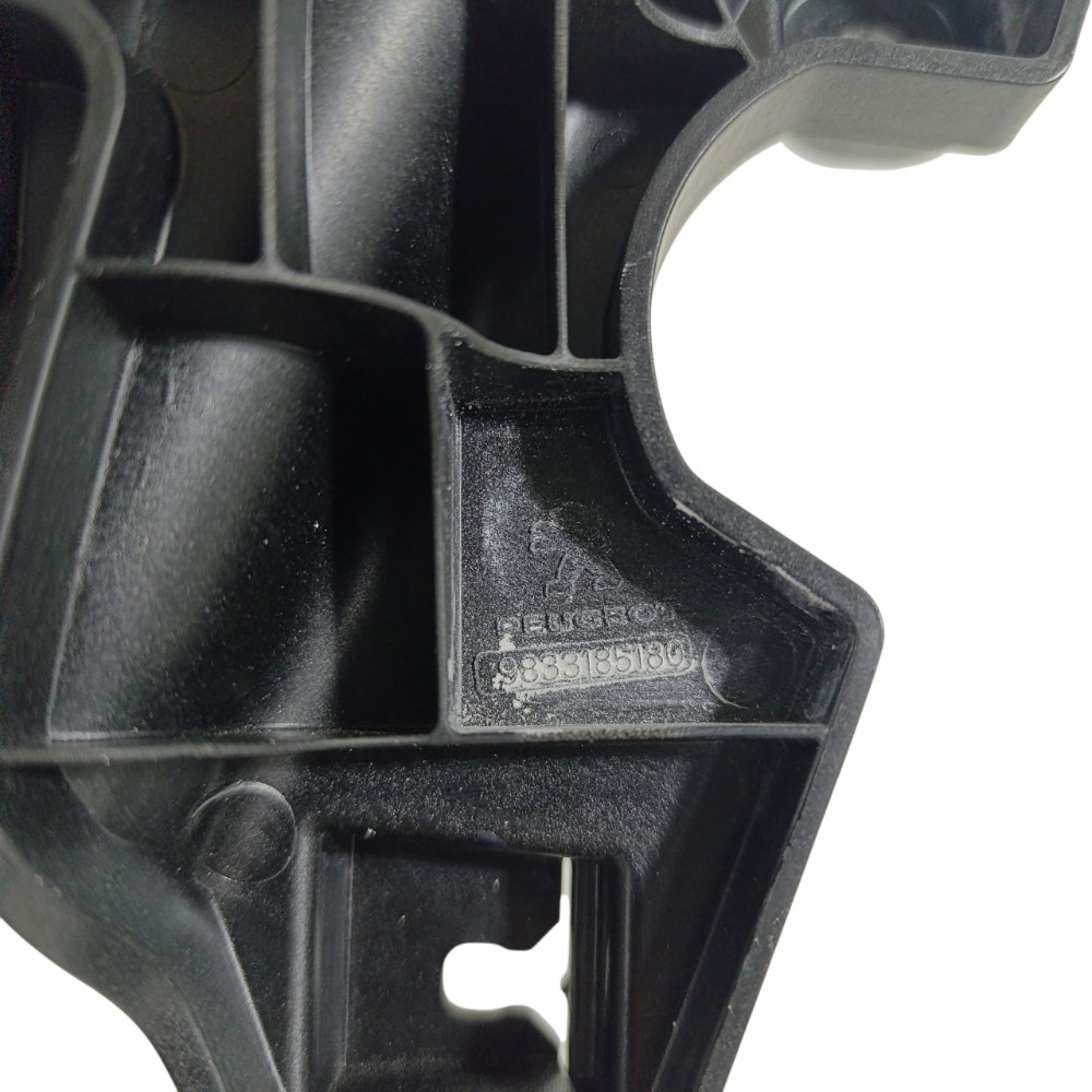 Suporte porta traseira direita Peugeot 208 2024 9833185180 7