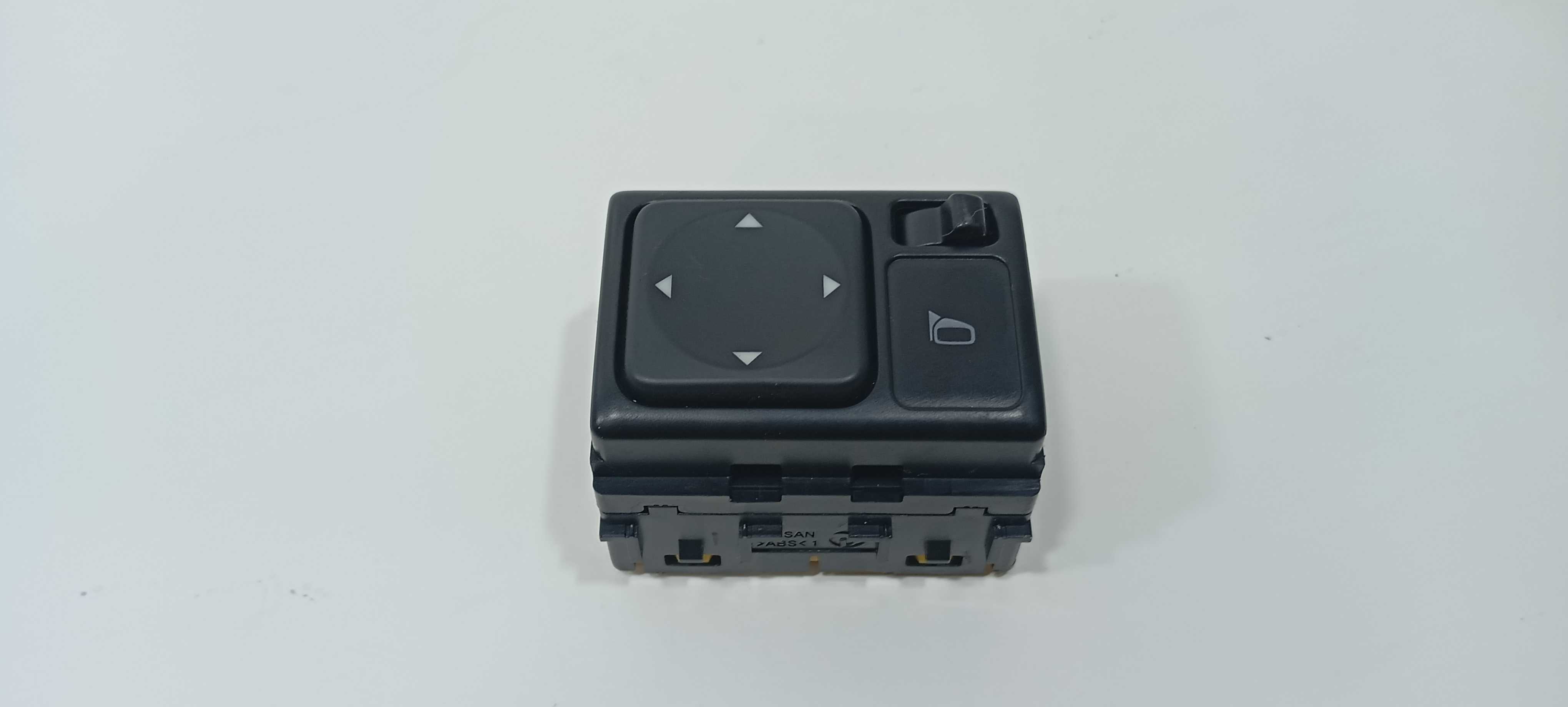 Botão Retrovisor Nissan March Sv 1.0 2016 40709u 1