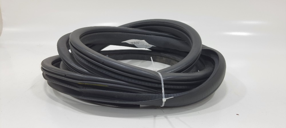 Borracha Porta Dianteira Direita Hyundai Hb20 E 3105364 2021 Preto 2