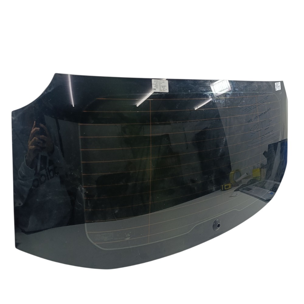 Vidro traseiro Peugeot 208 ano 2024 E943R000015 3