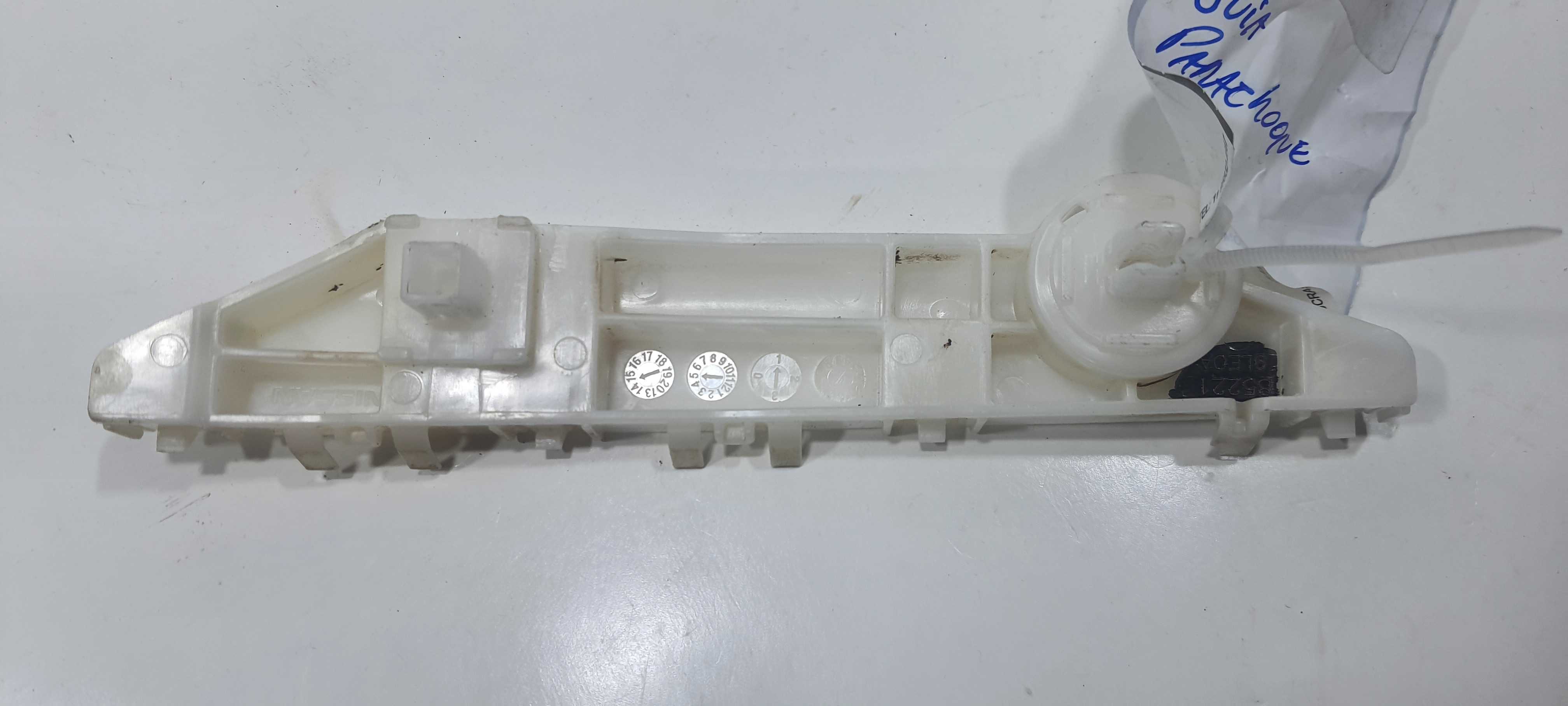 Guia Parachoque Esquerdo Nissan March Sv 1.0 2016 852219leoa 4