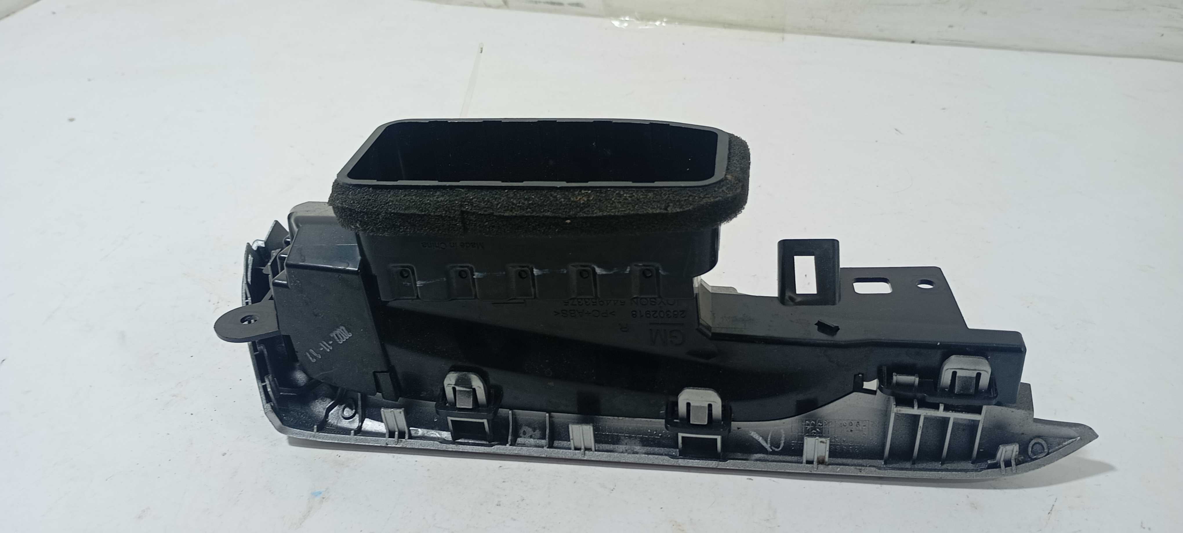 Difusor Ar Direito Gm Tracker Lt 2024 26302918 3