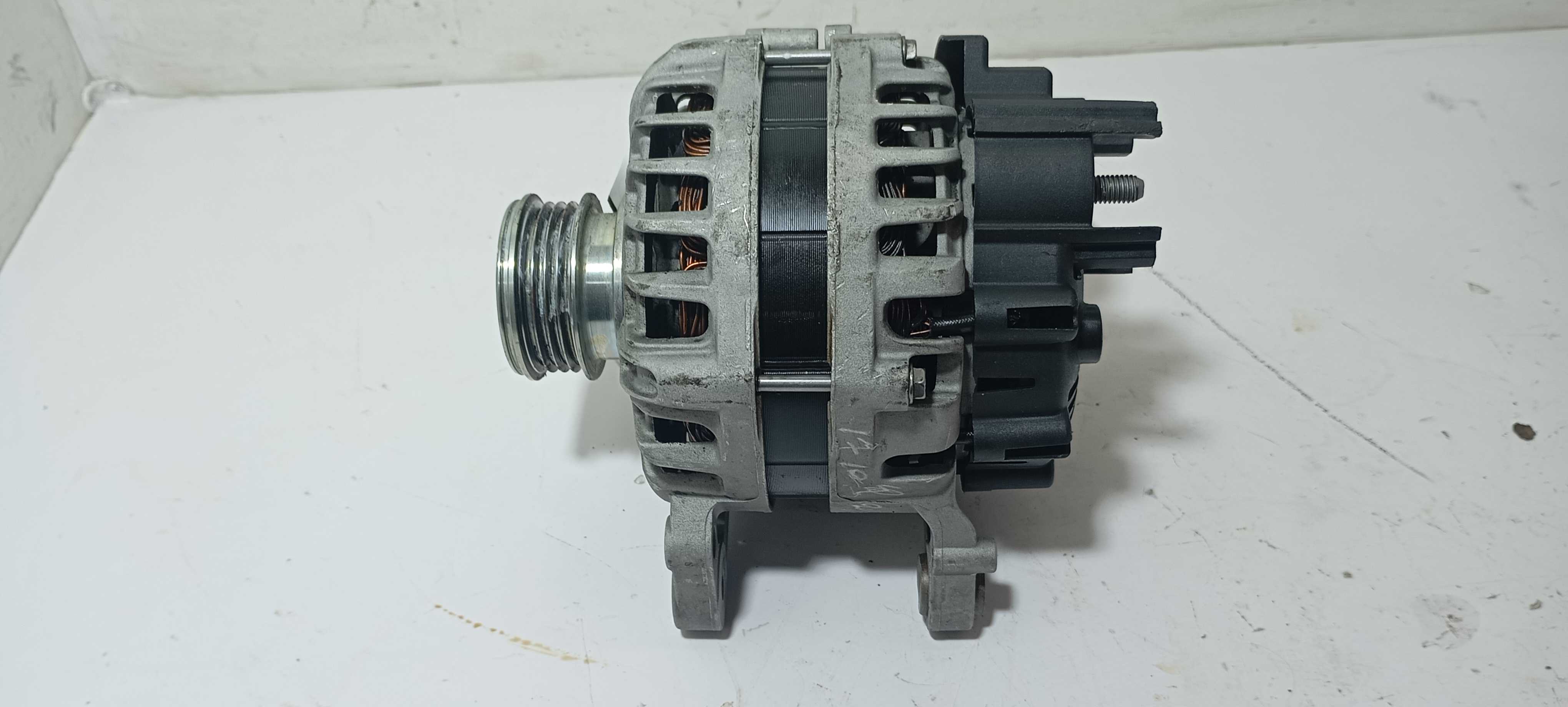 Alternador Renault Sandero 1.0 2019 231009869r 3