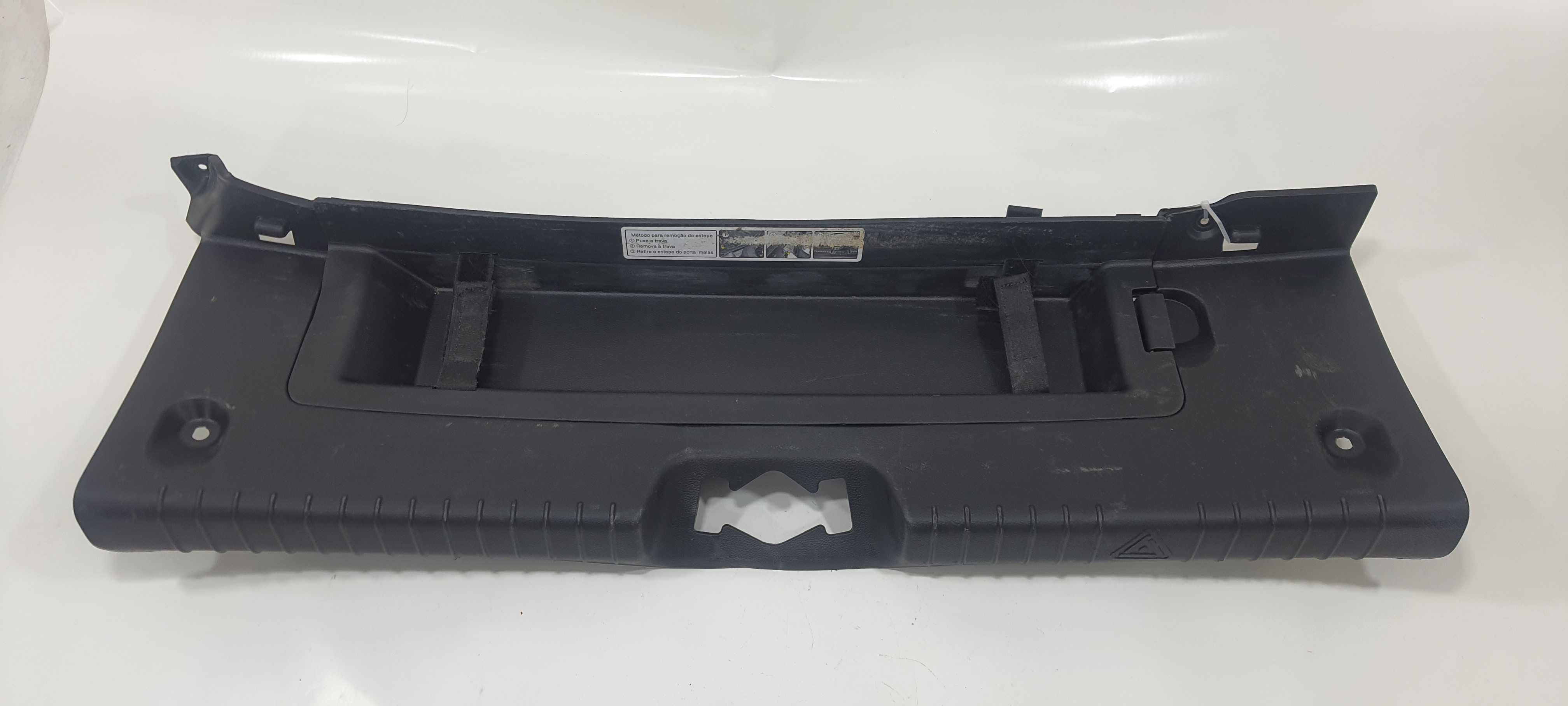 Acabamento Painel Traseiro Hyundai Hb20x 1.6 2018 857711s000 4