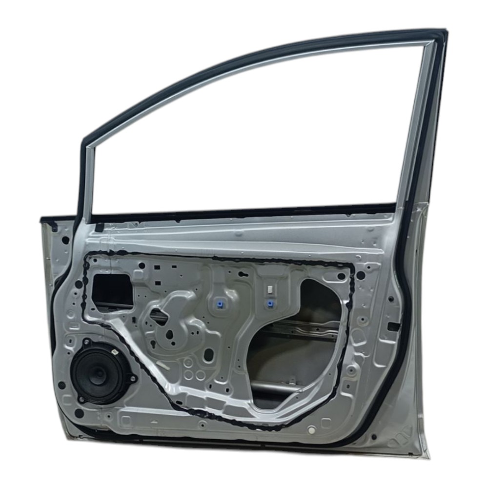 Porta Dianteira D. C/detalhe Tiida Sedan 1.8 2012 77004r1200 Dianteira Direita Prata 6