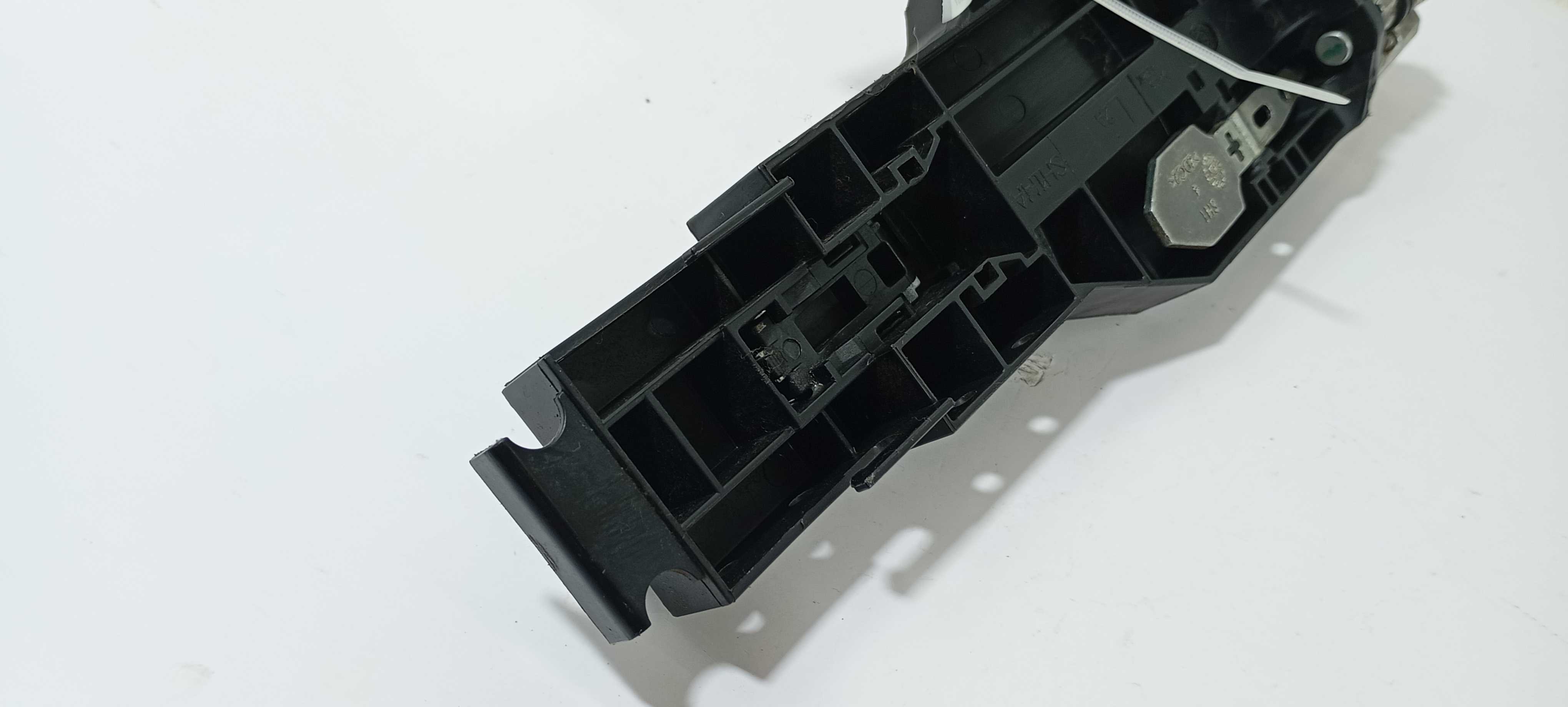 Maçaneta Externa Diant. E. Nissan March Sv 1.0 2016 Sh1ha Branco Dianteira 8