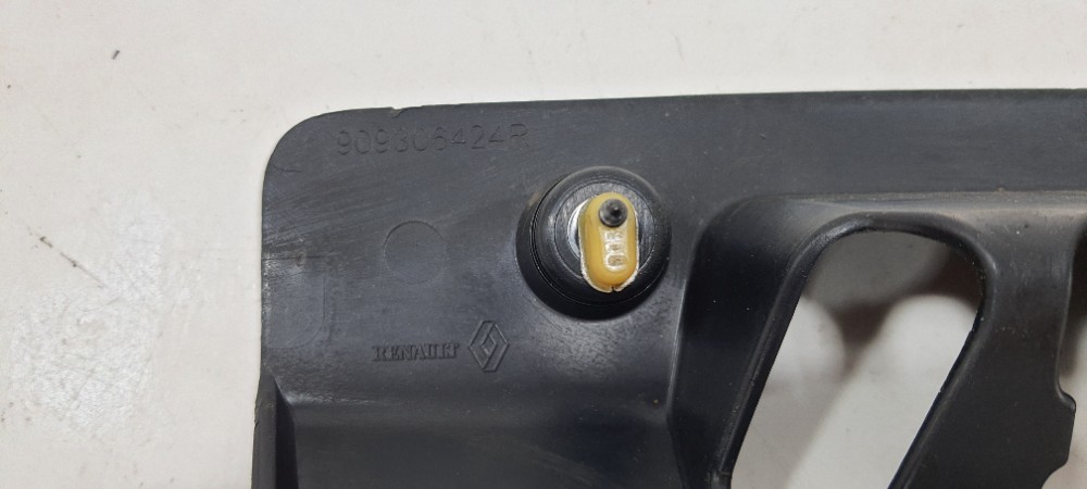 Soleira Tampa Traseira Renault Sandero 1.0 2019 909306424r Preto 4