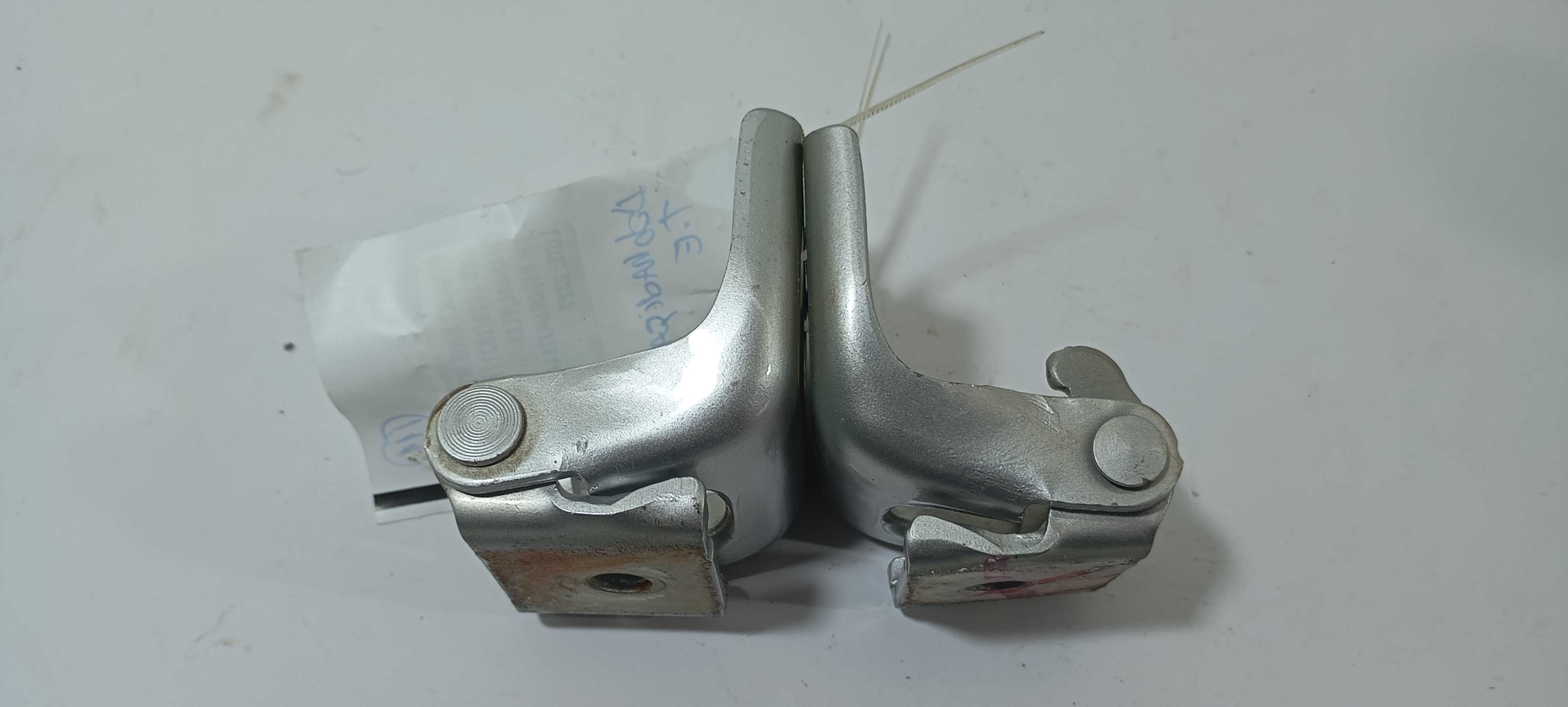 Dobradiça Porta Traseira Esquerda Renault Kwid 2021 0720x 2