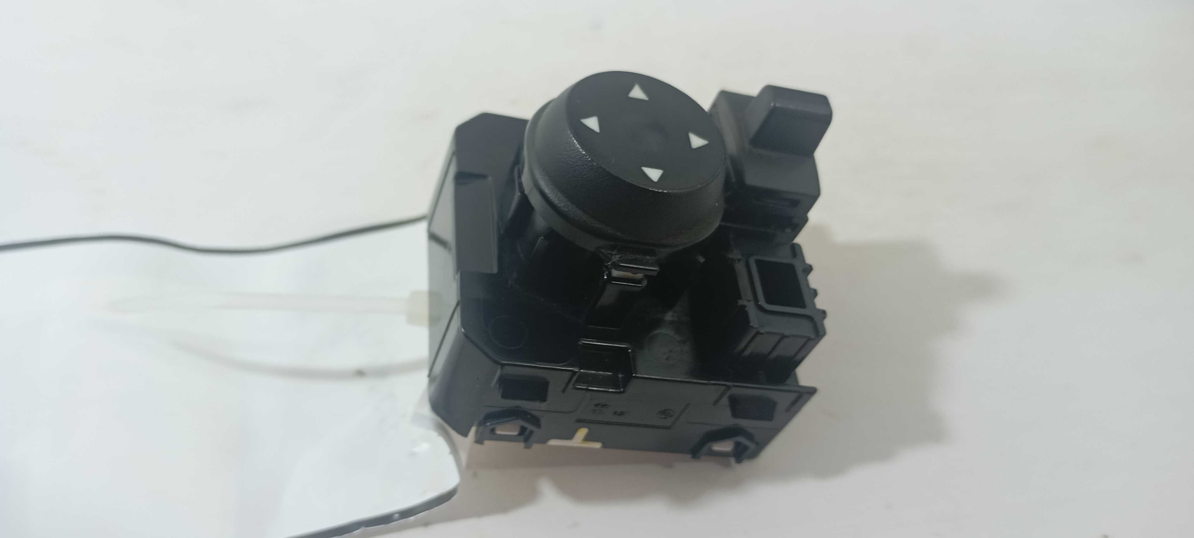 Botão Retrovisor Hyundai Hb20 Vision 1.0 2021 299207302 2