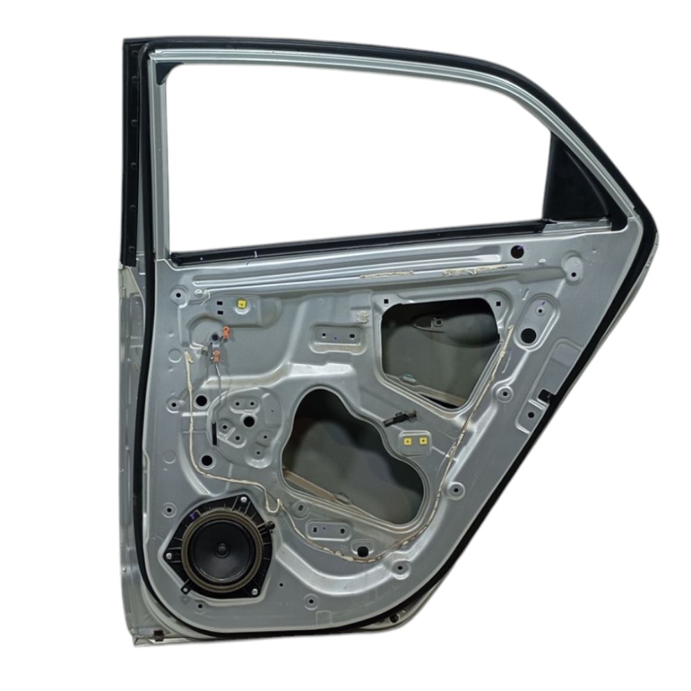 Porta Traseira D. Hyundai Hb20x Premium 1.6 18  77004r1200 Traseira Direito Prata 7