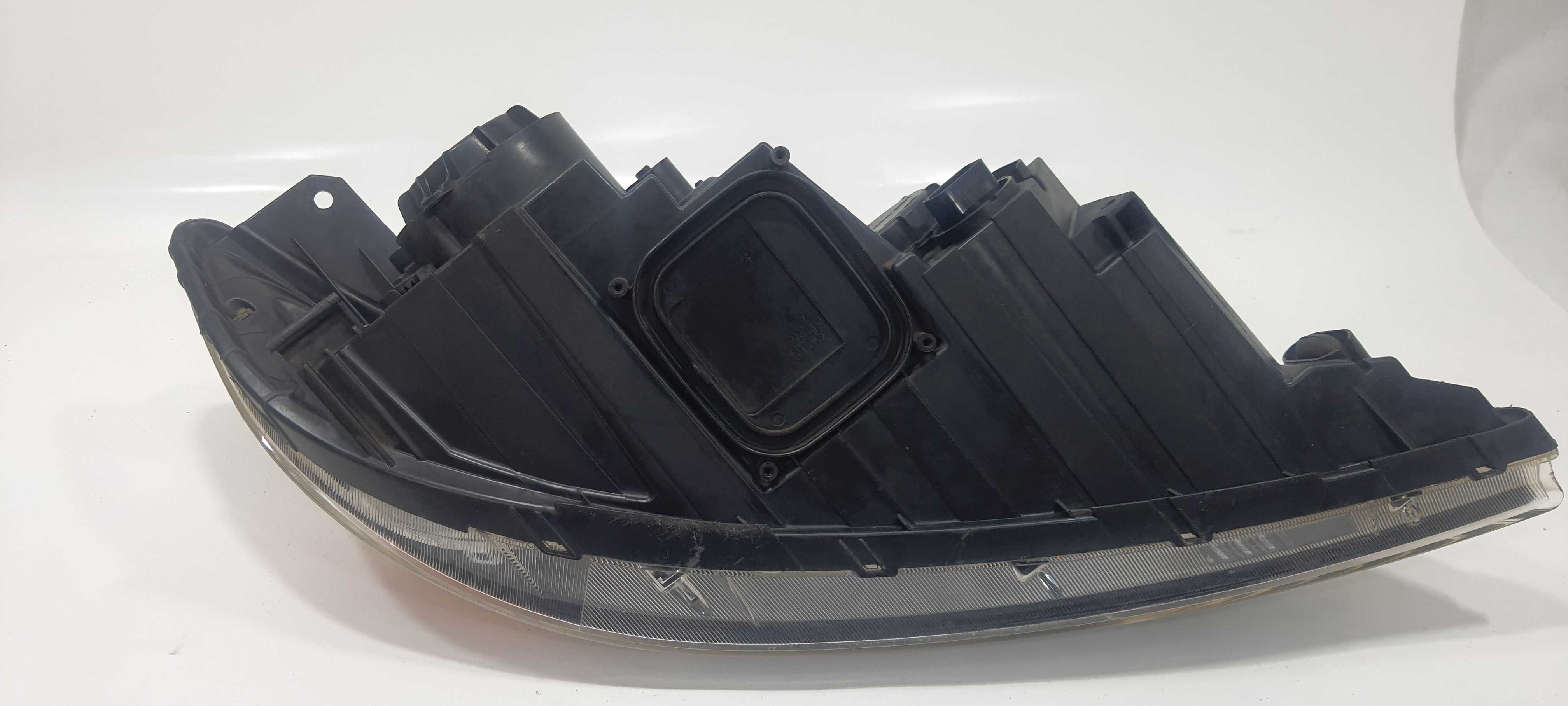Farol Esquerdo Kia Sorento 2.4 2012 921012p060 Recuperado 2