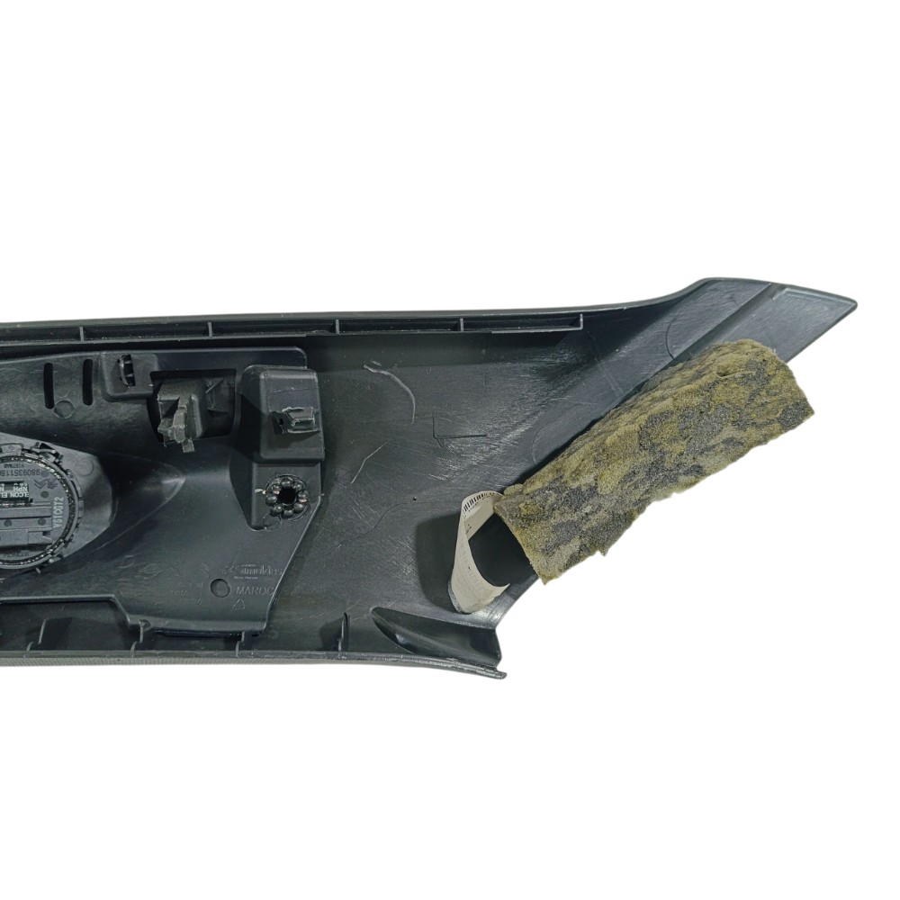 Acabamento Coluna Dianteira D Peugeot 208 2024 98233048pr Preto 7