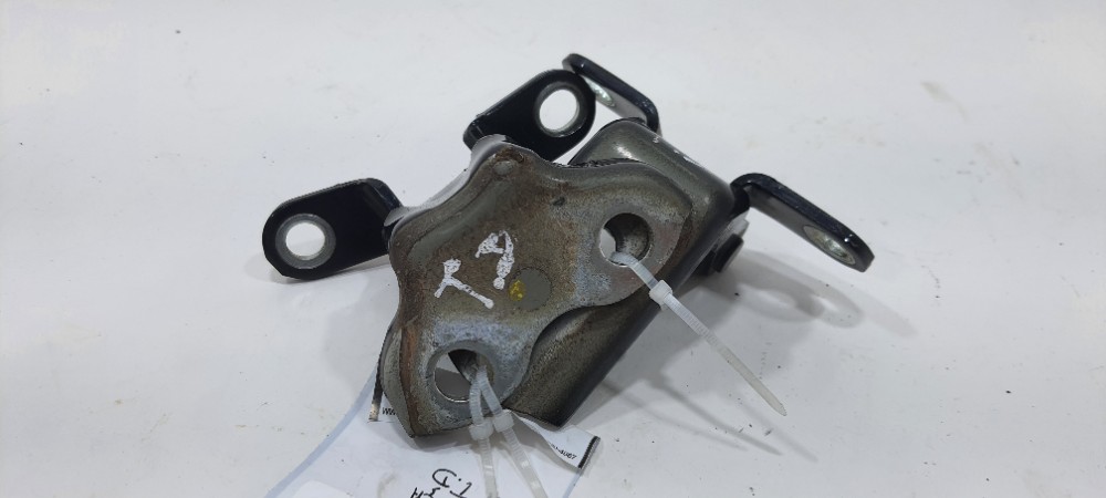 Dobradiça Porta Traseira Direita Toyota Etios Sedan 2014 2