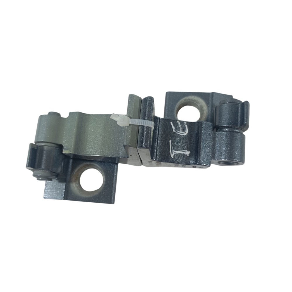 Dobradiça Porta Traseira Esquerda Polo 2024 2g0831403a 2