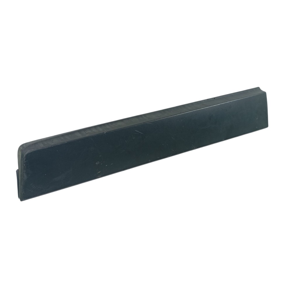 Moldura Porta Dianteira Direita Gm Tracker Lt 2018 95275366 Preto 2