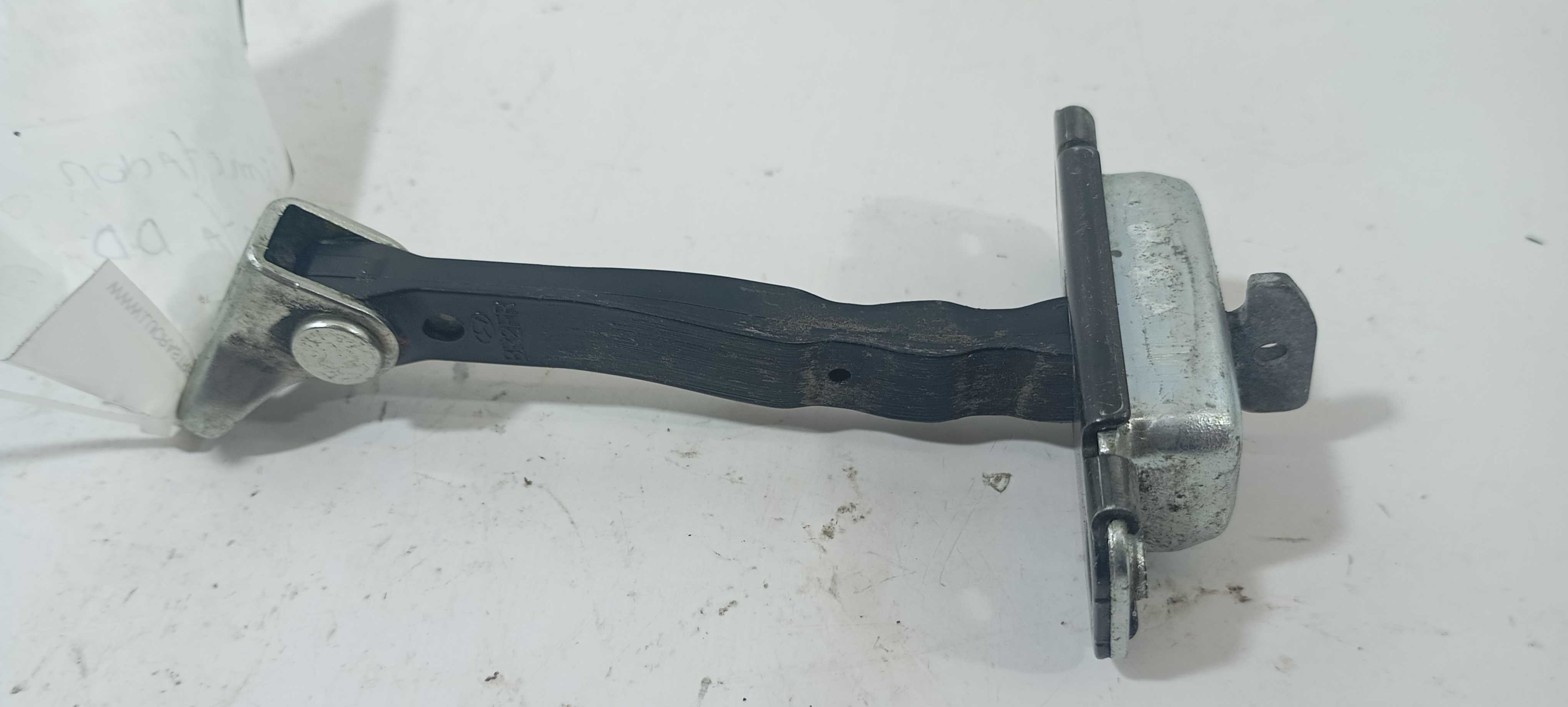 Limitador Porta Dianteira Direita Hb20 1.0 2023 77980r1000 Preto 4
