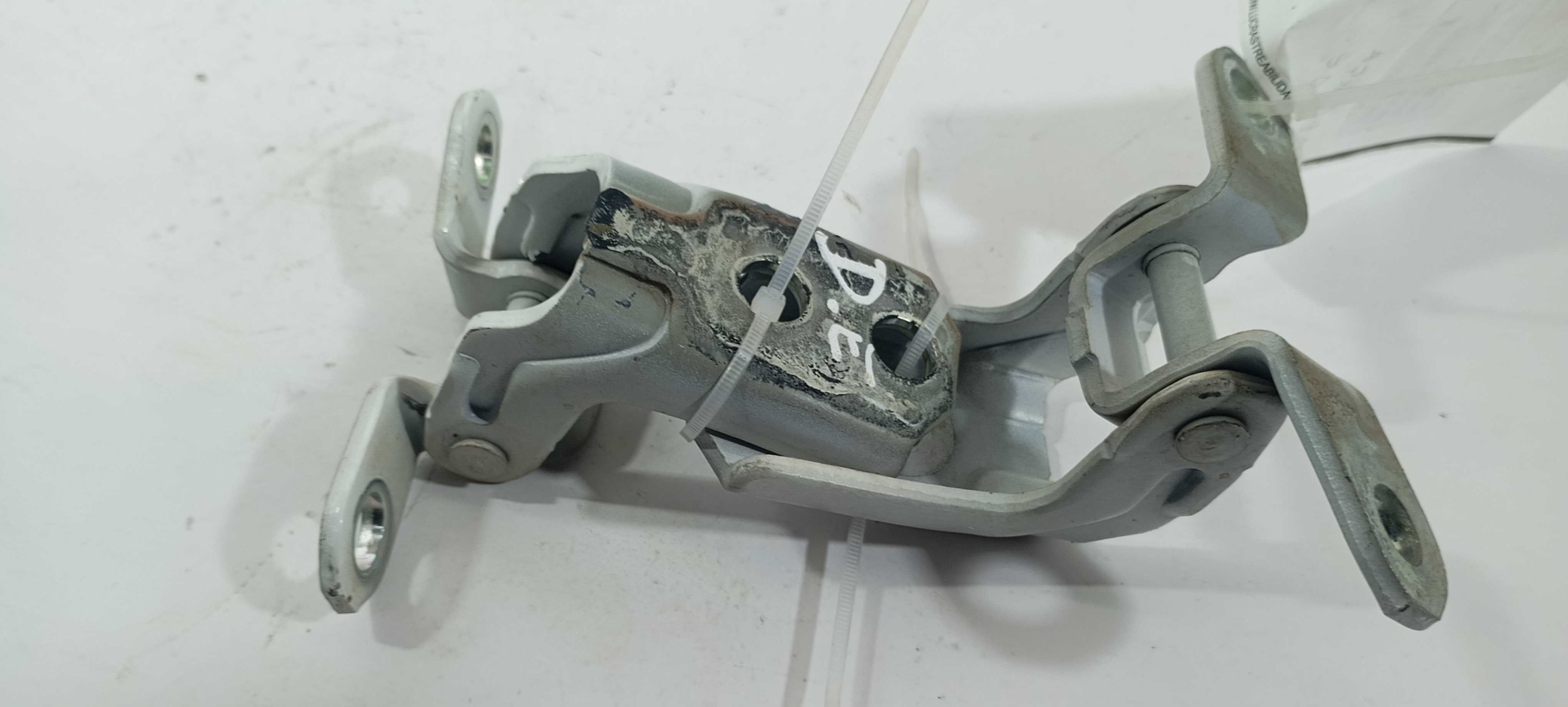 Dobradiça Porta Diant Esquerda Nissan March 1.0 2019 824211h 3