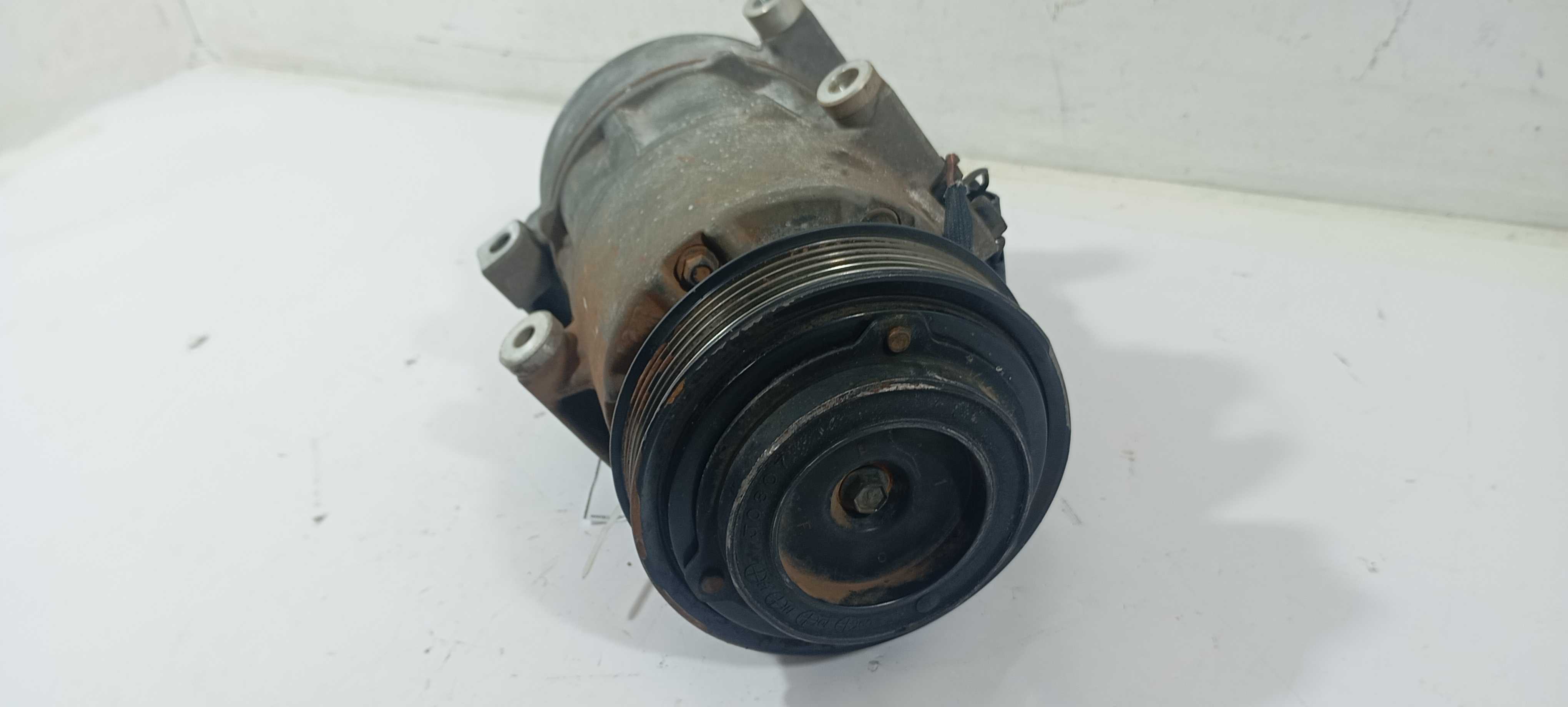 Compreasor Ar Condicionado Kia Sorento Ex 2.4 977012p310 7