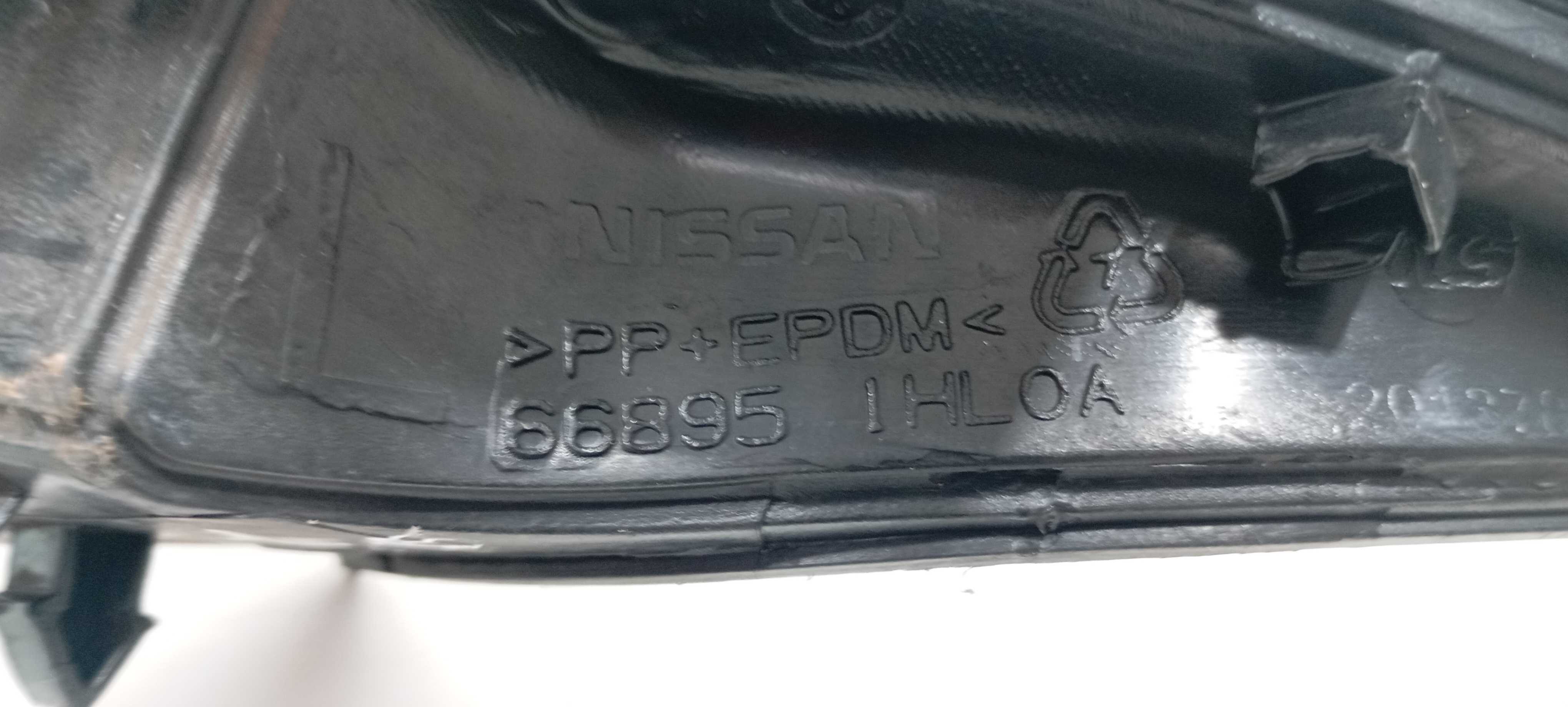 Acabamento Churrasqueira Esq Nissan March Sv 1.0 2016 668951 Preto 5