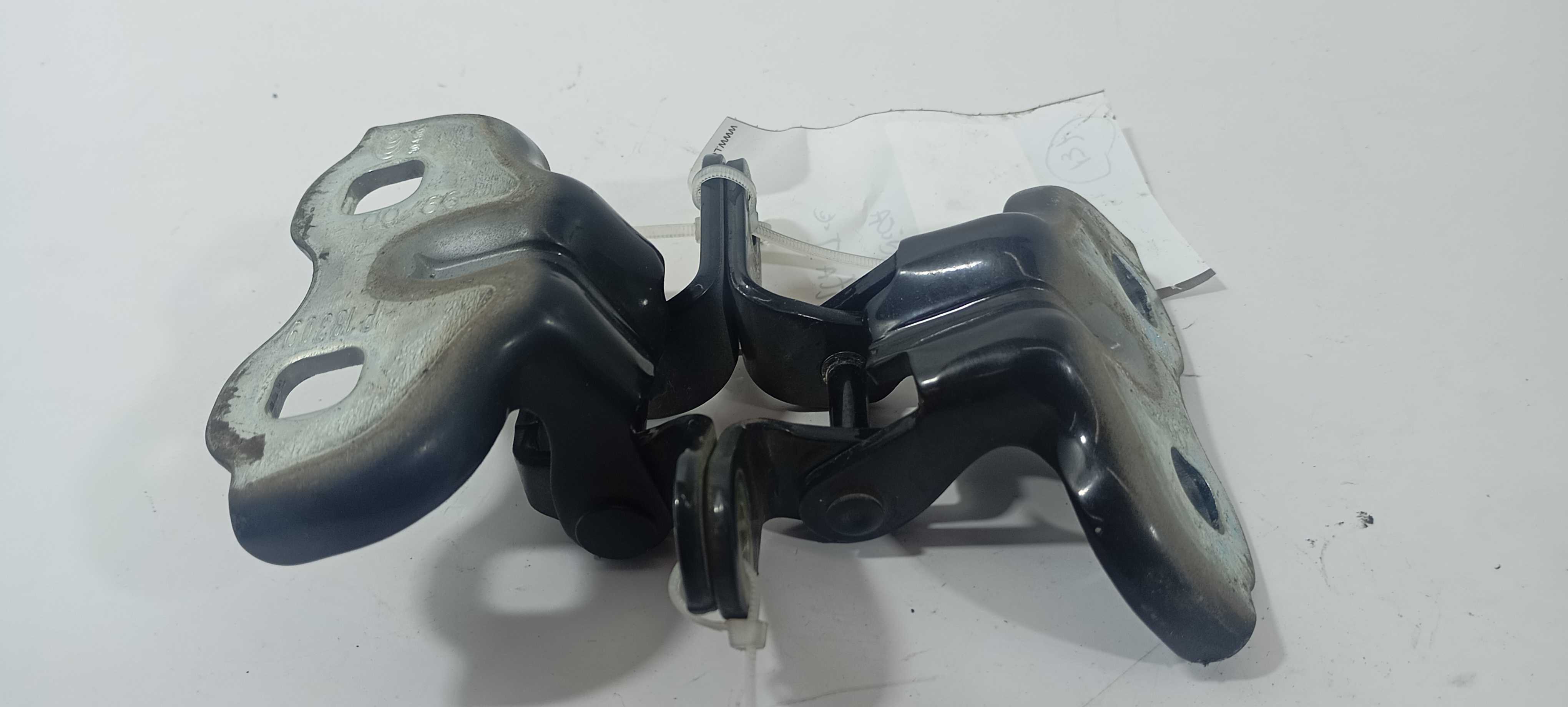 Dobradiça Porta Tras Esquerdo Gm Prisma 1.4 Lt 2019 P18309