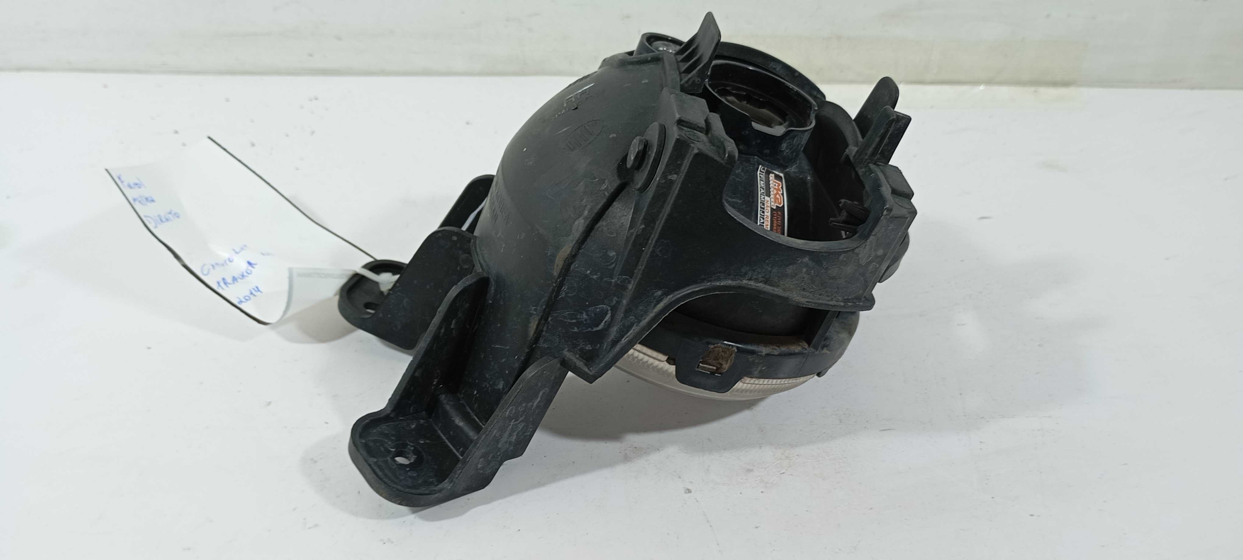Farol Milha Direito Gm Tracker 1.4 2014 E1312846 Branca 3