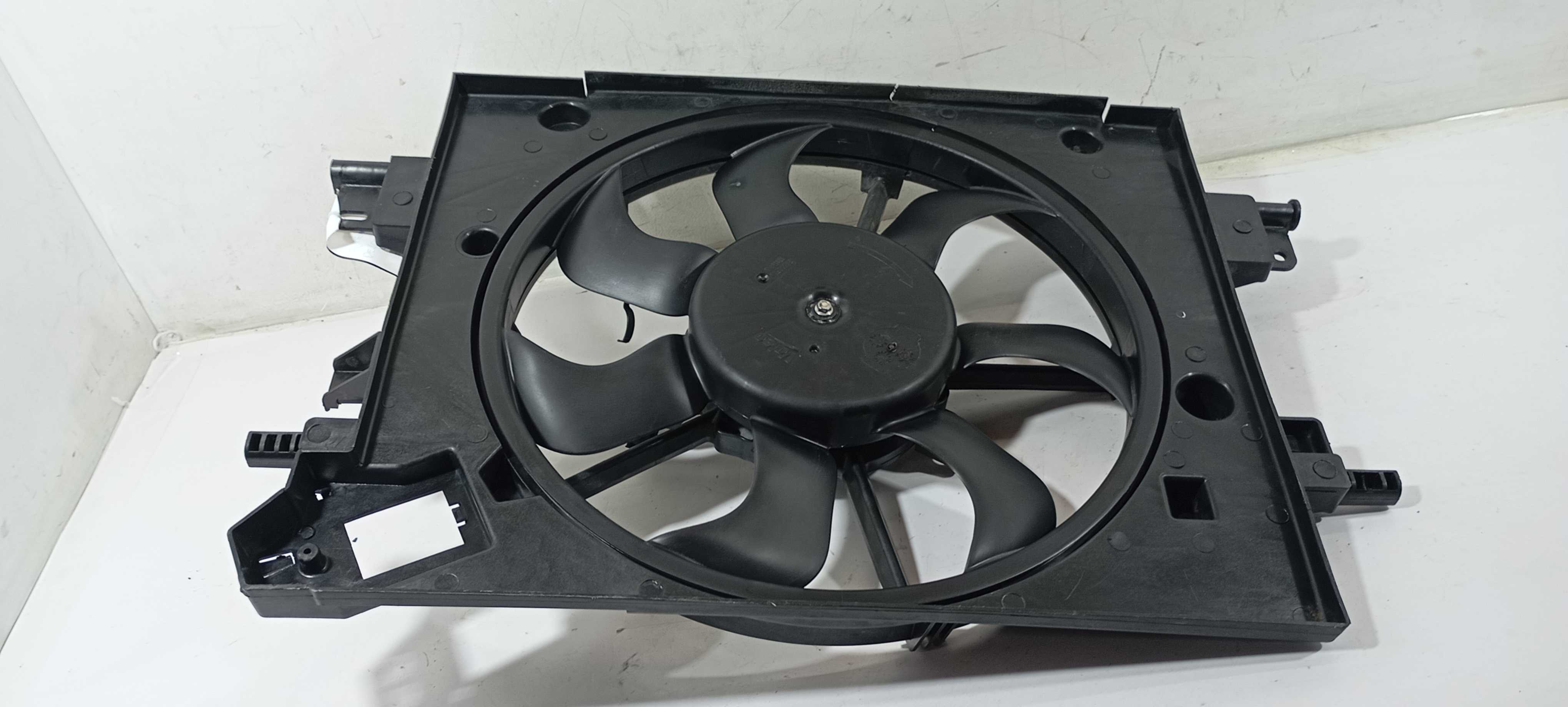Defletor Ventoinha Sandero 1.0 2020 214817904r Detalhe 4