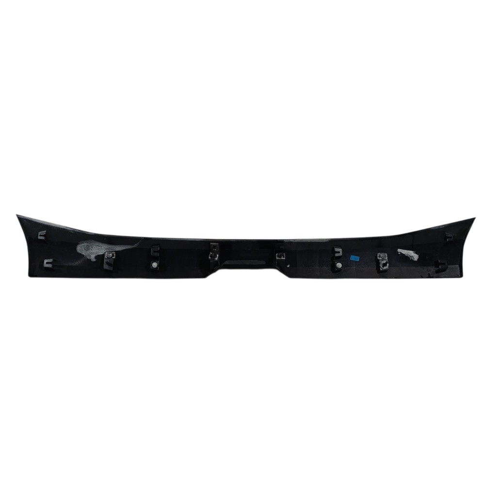 Moldura tampa traseira Peugeot 208 ano 2024 9835344080 8