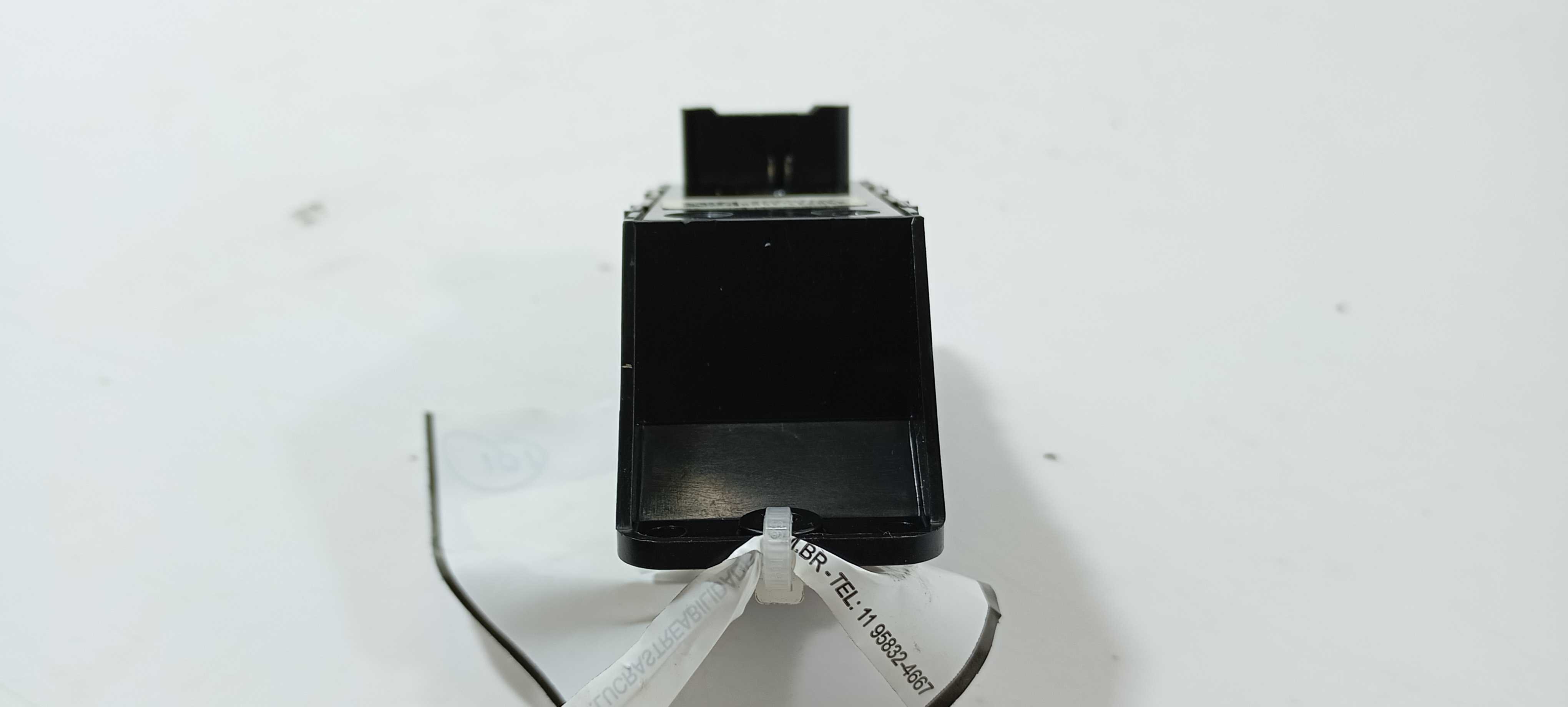 Botão Vidro Dianteiro D.  Hb20x Premium 1.6 2018 935751s100 5