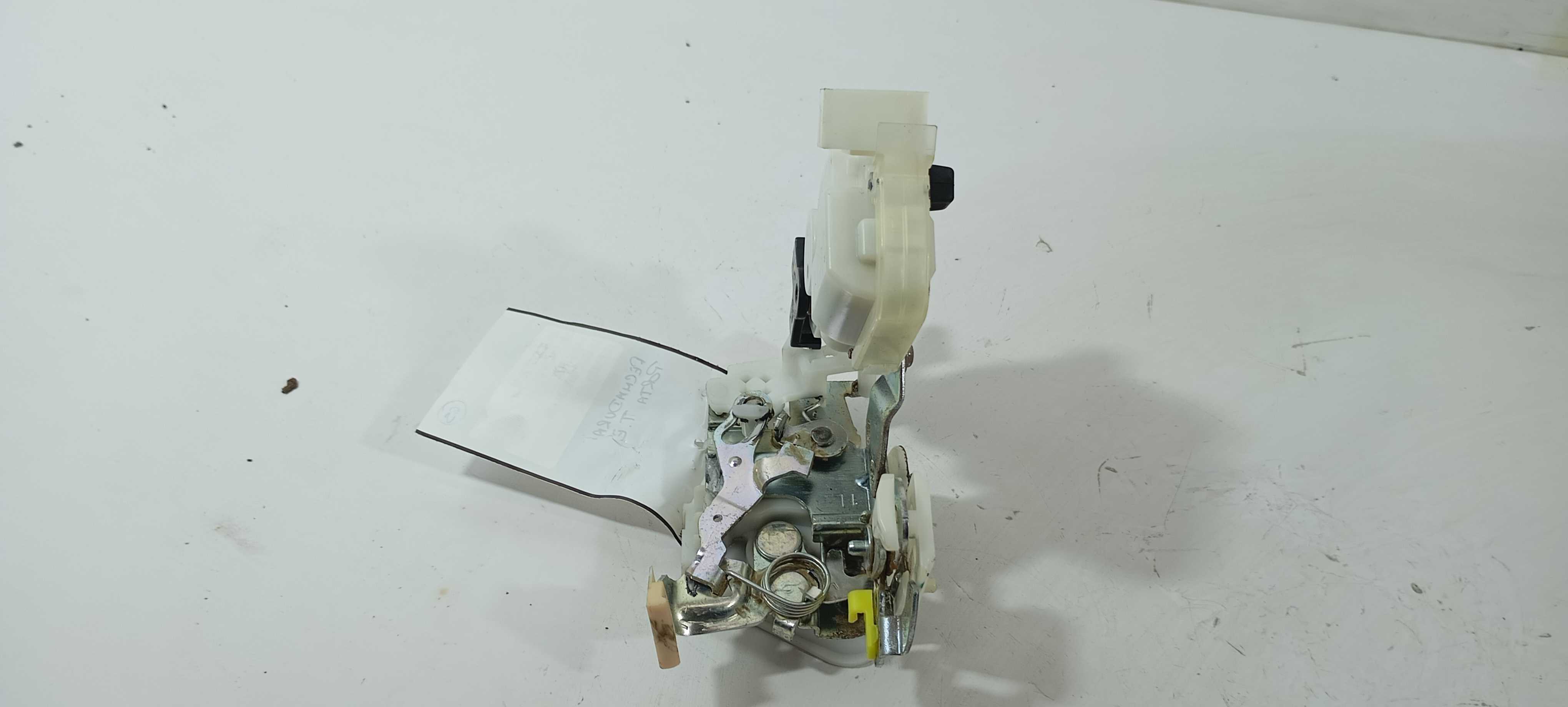 Fechadura Porta Traseira Esquerda Etios 1.5 2014 690600d180 4