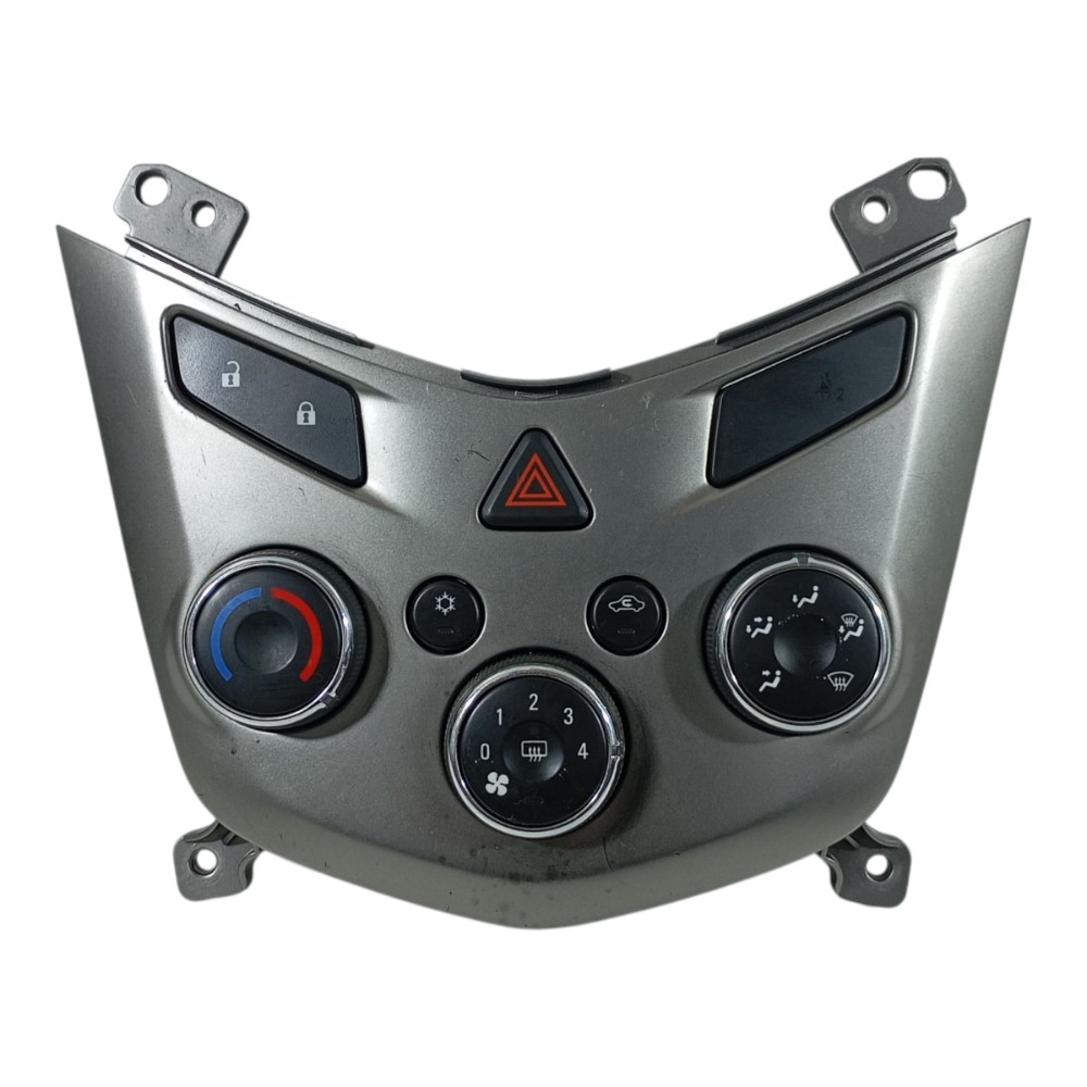Comando ar condicionado chevrolet sonic 2014 1