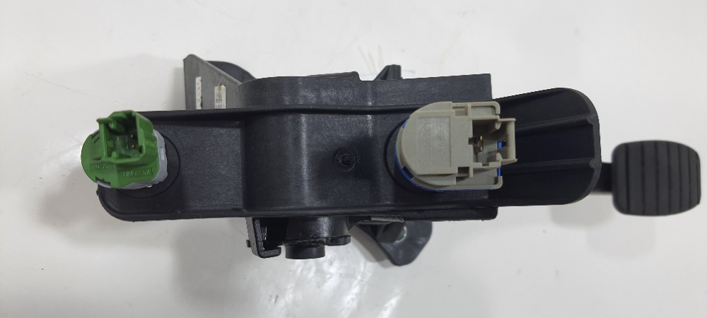 Pedal Embreagem Com Interruptor Renault Sandero 465037621r Preto 7