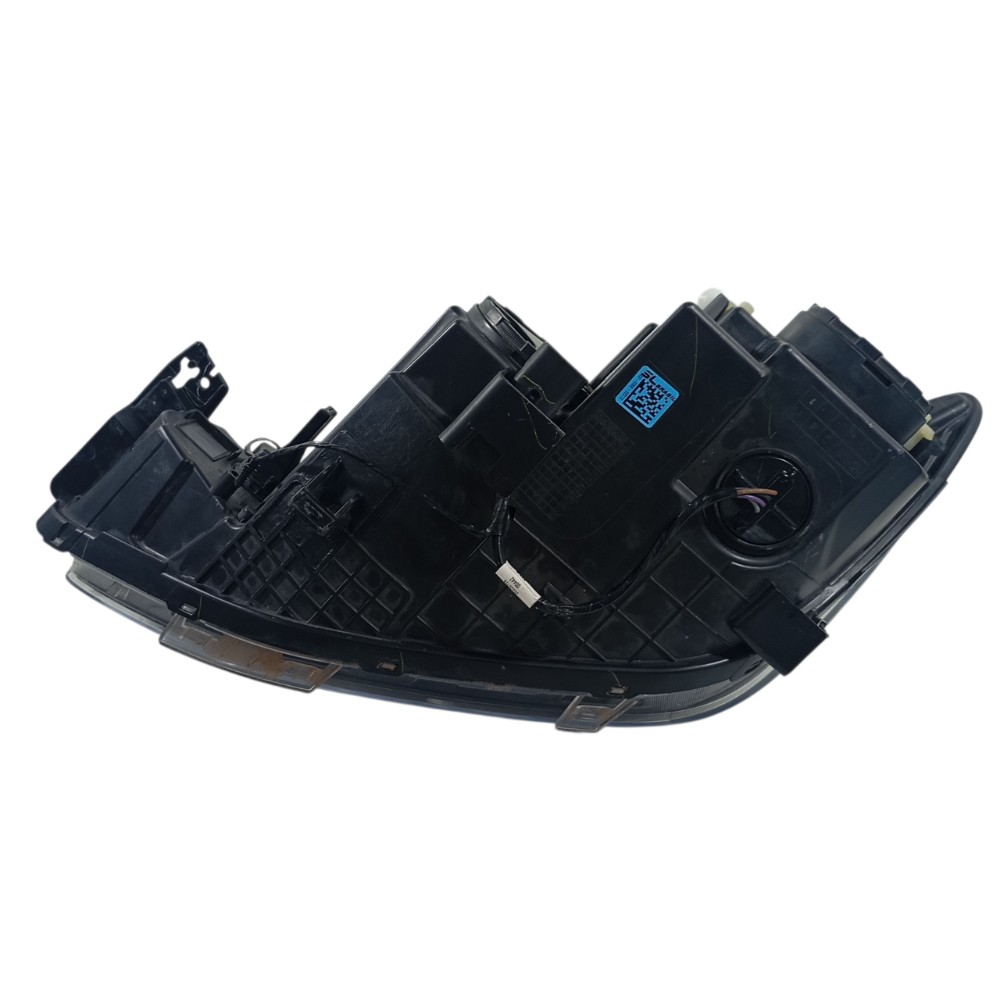 Farol Direito Tracker 1.0 2021 26306471 Direito/passageiro 9