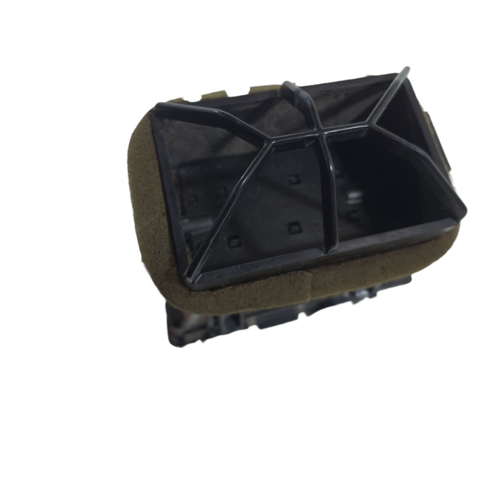 Difusor de ar direito Nissan Tiida 2012 68750EL00A 3