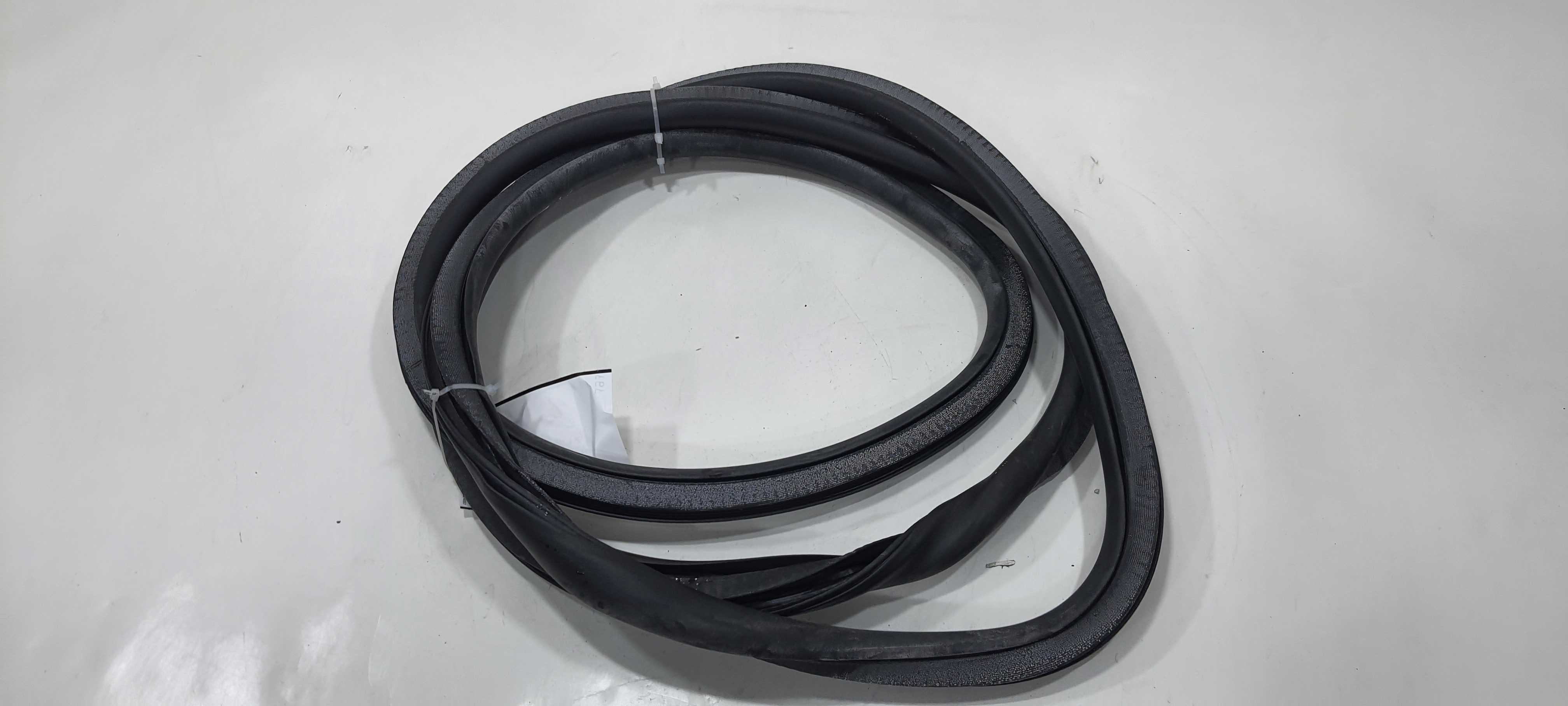 Borracha Porta Tras Esquerda Gm Onix Activ 1.4 2018 94762483 4