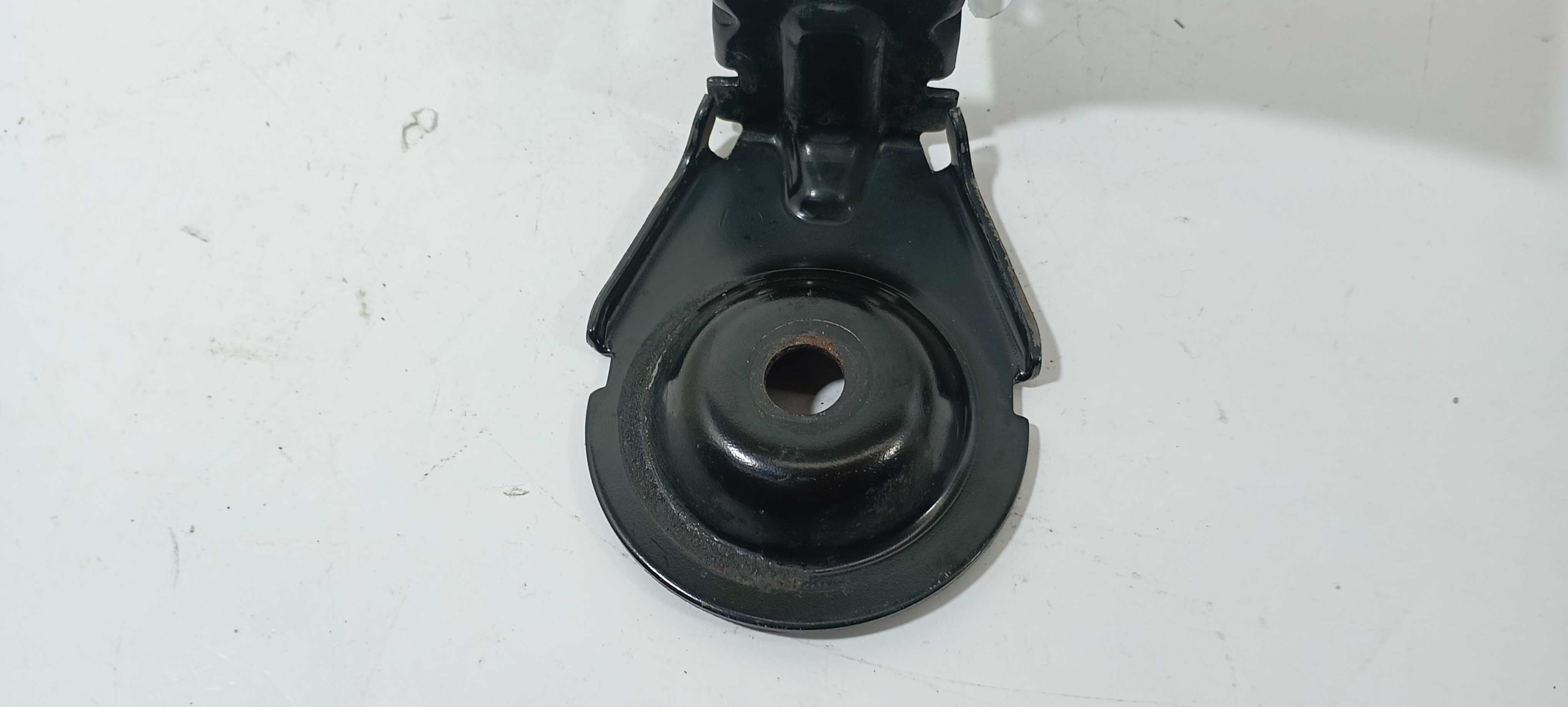 Suporte Travessa Frontal Inferior Cruze Sedan 2014 95981431 Preto 2