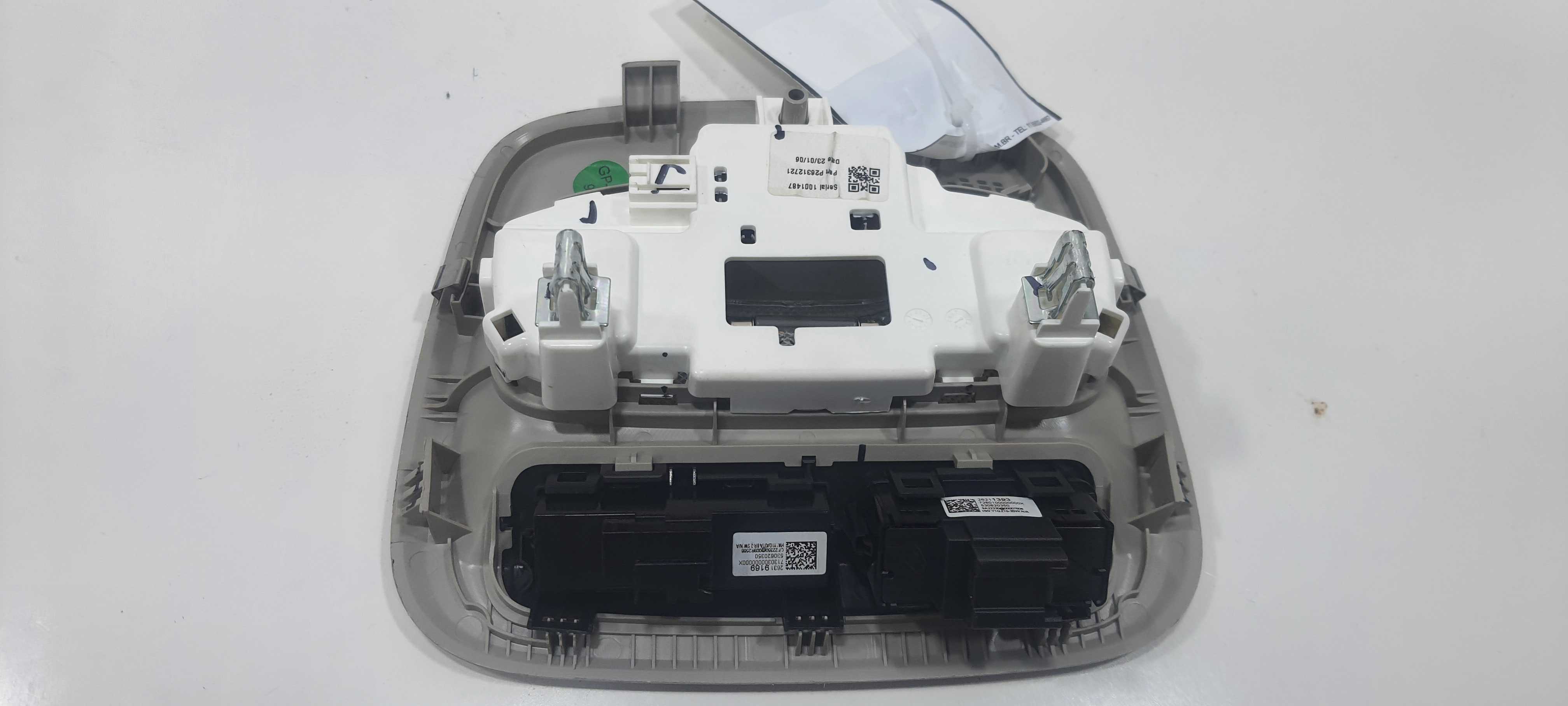 Luz Teto Gm Onix Sedan Lt 1.0 2024 V2303 1