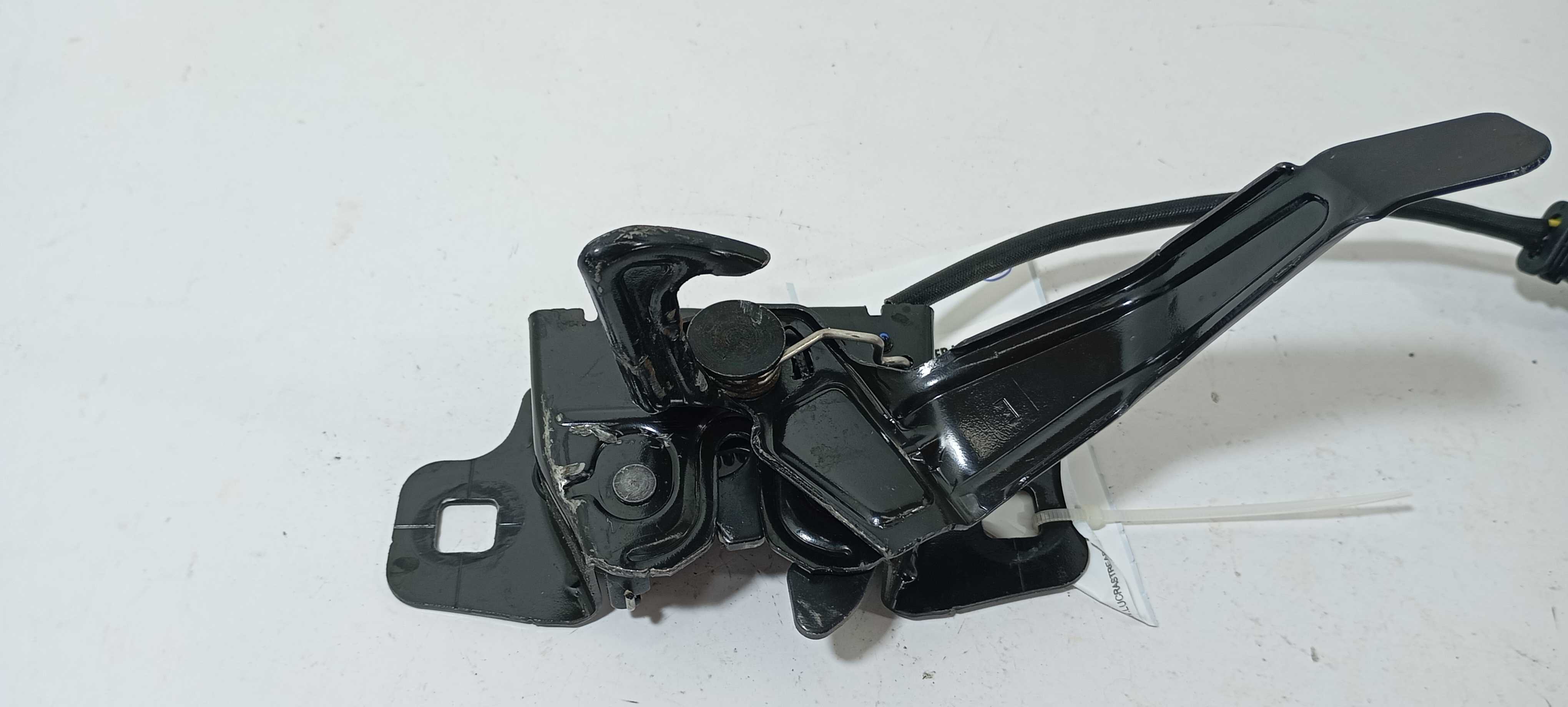 Fechadura Capô Gm Tracker Lt 2024 26387695 3