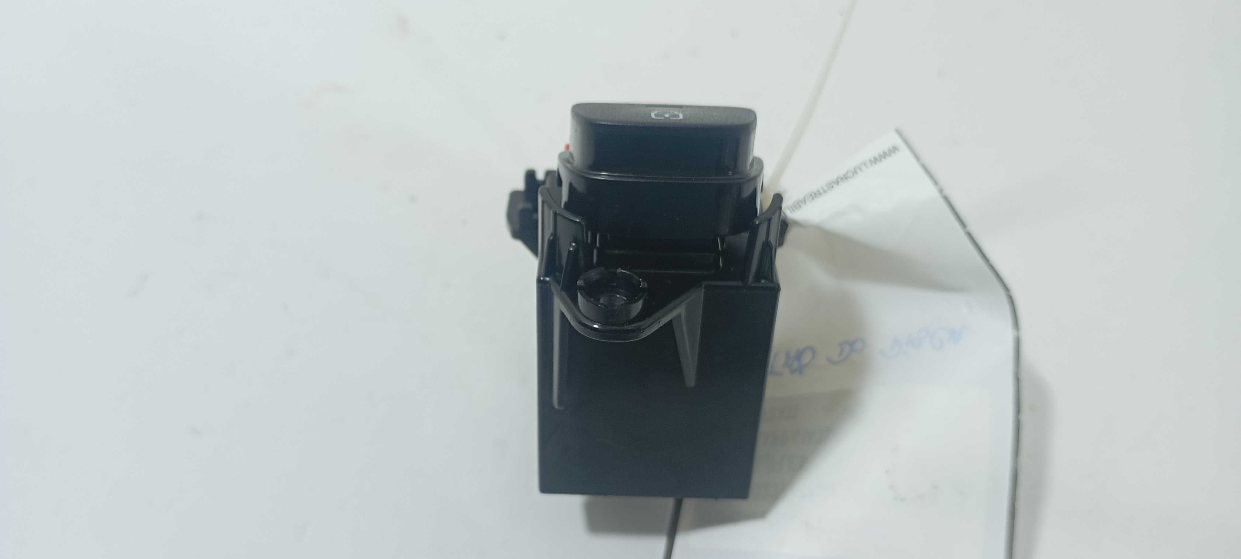 Botão Pisca Alerta Hb20 Comfort 2023 93790r1000 Preto 5