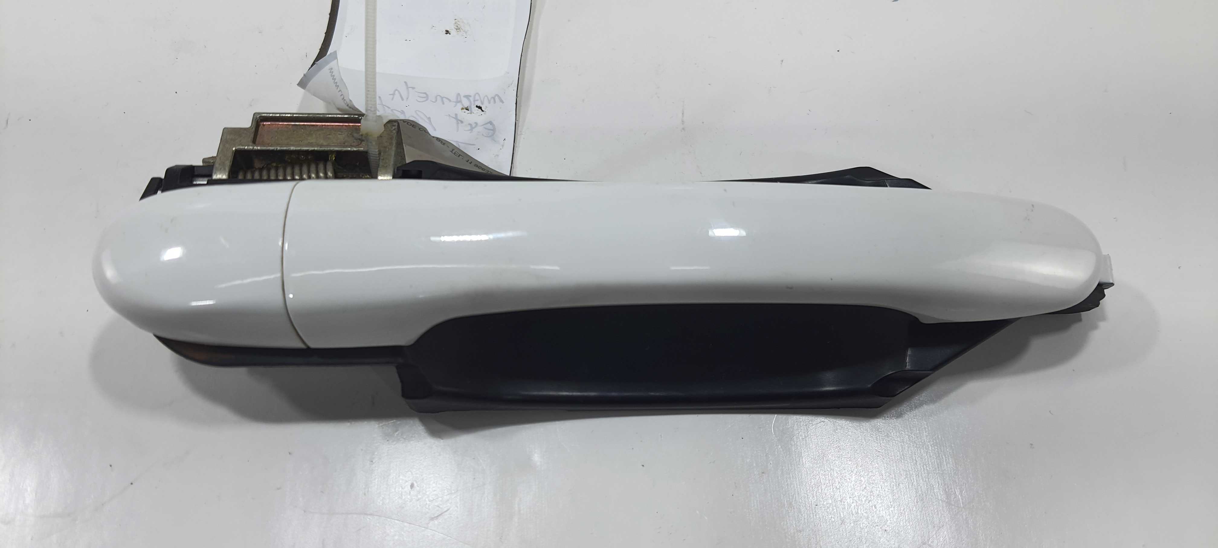 Maçaneta Ext T. Direita Fiat Strada Freedom 1.3 2021 V2298 Branco Traseira 2