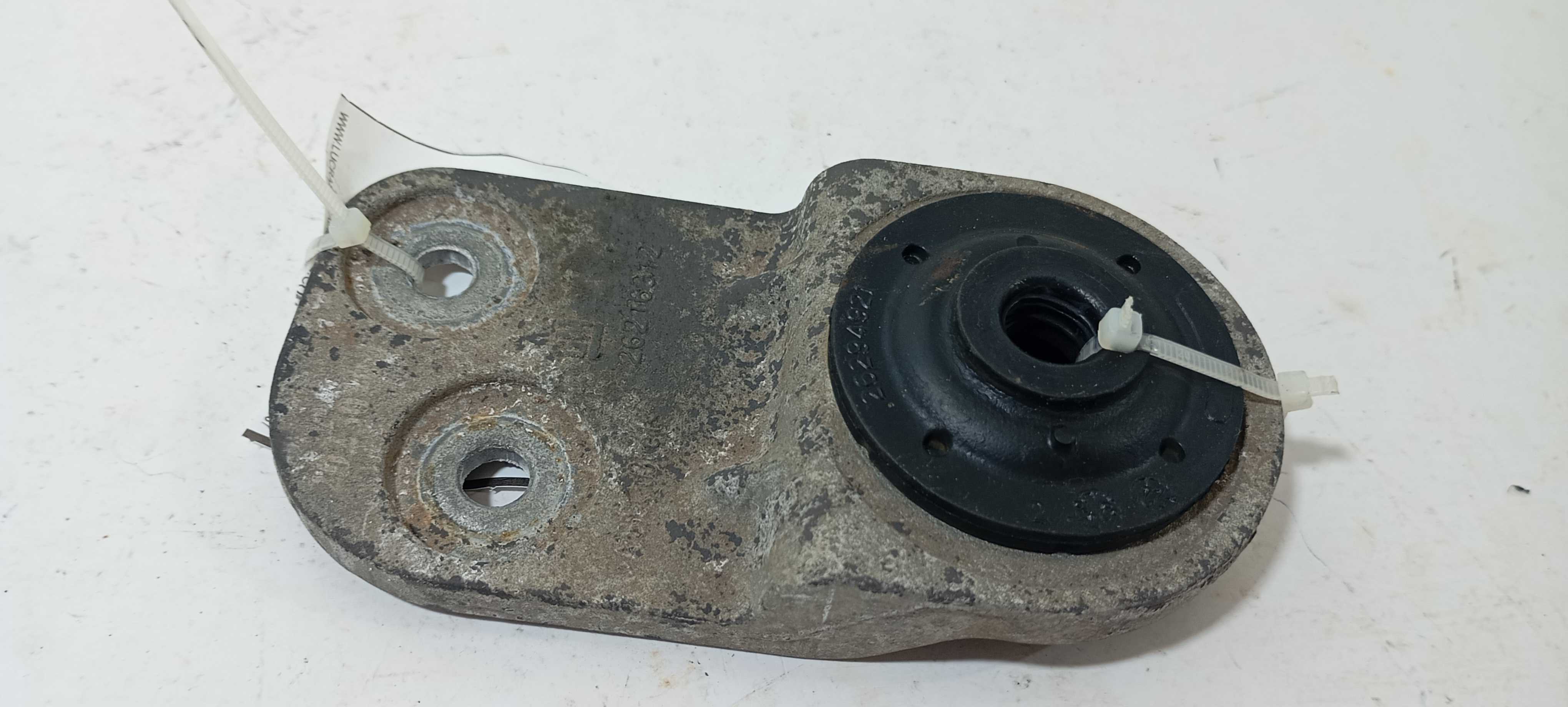 Suporte Inferior Radiador Gm Tracker Lt 2024 26216312 2