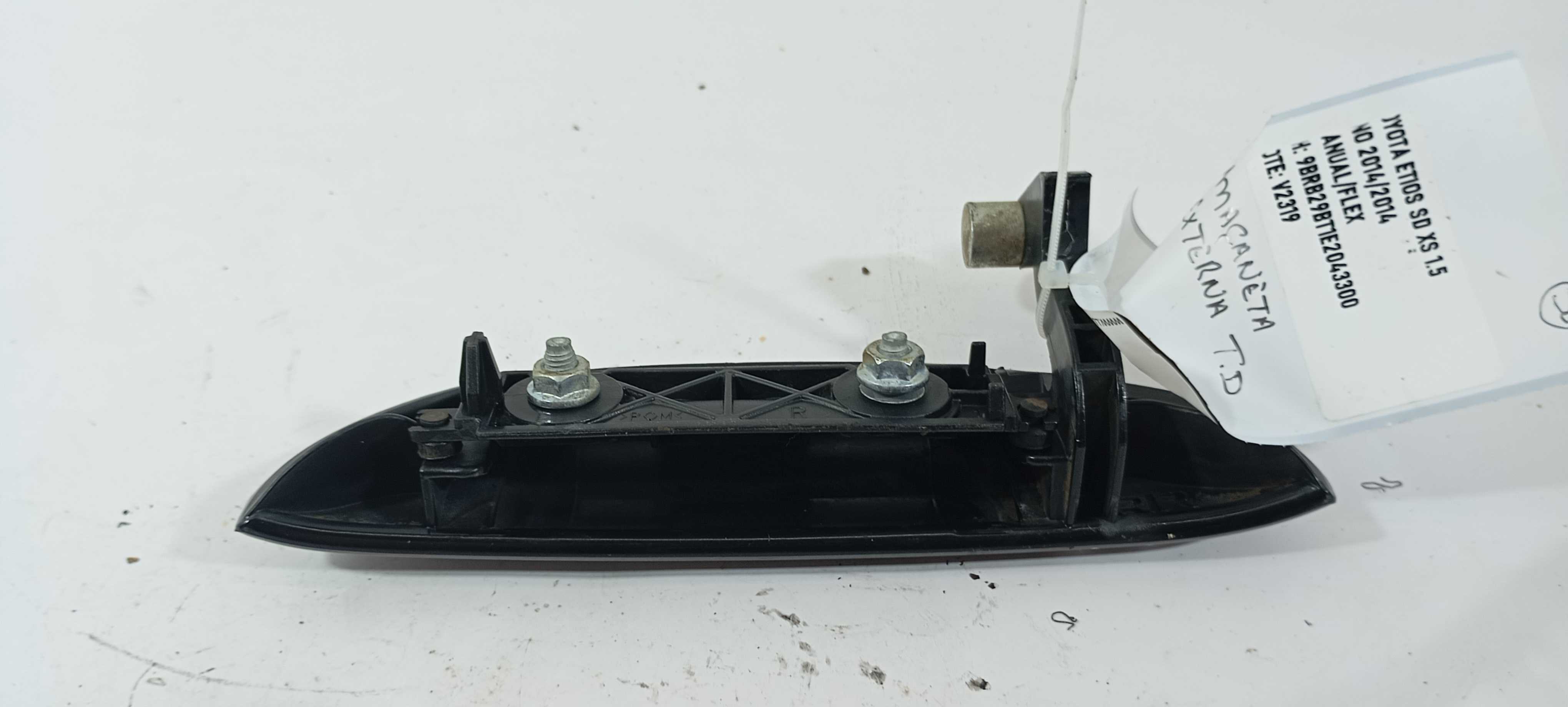 Maçaneta Externa Traseira Direita Etios 2014 692200d070 Preto Traseira 4