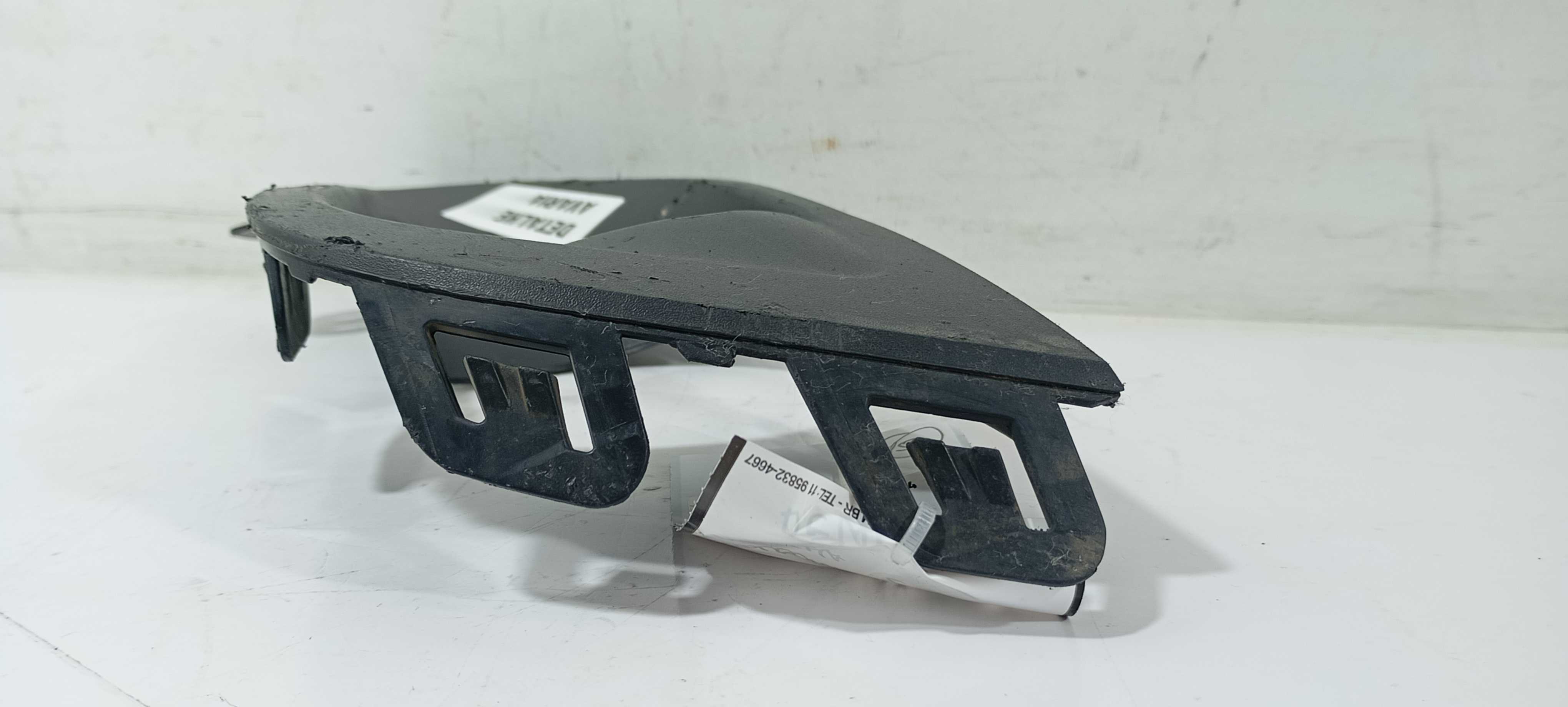 Moldura Farol Milha D. C/detalhe Gm Onix 1.4 18 52092366 Preto Direito 5