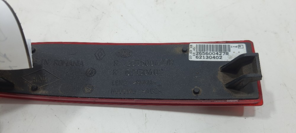 Defletor Parachoque Traseiro Direito Sandero 2019 265600427r Vermelho 4