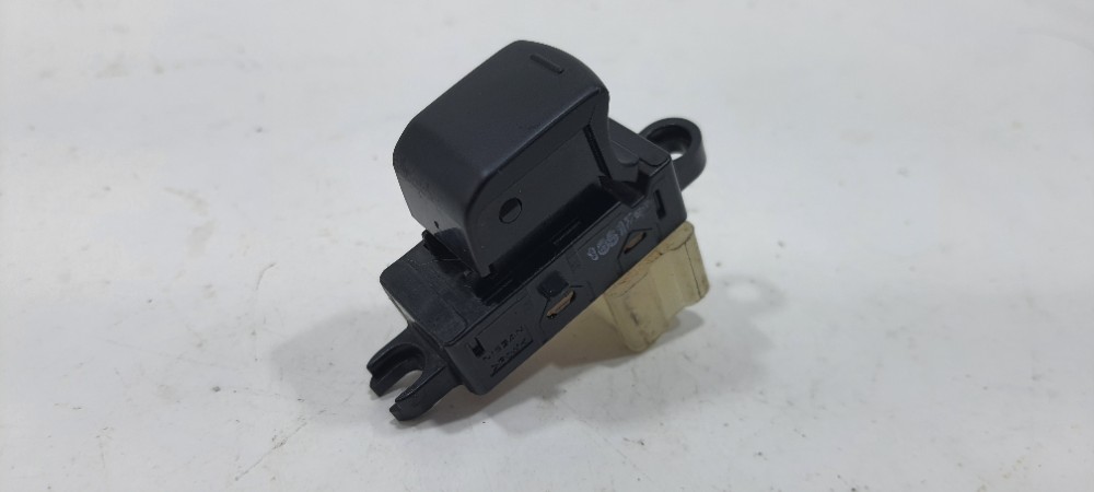 Botão Vidro Dianteiro Direito Nissan March 2019 18517sd 4