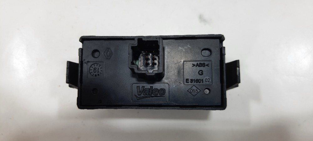 Botão Pisca Alerta Renault Logan Life 2020 252100502rb Preto 1