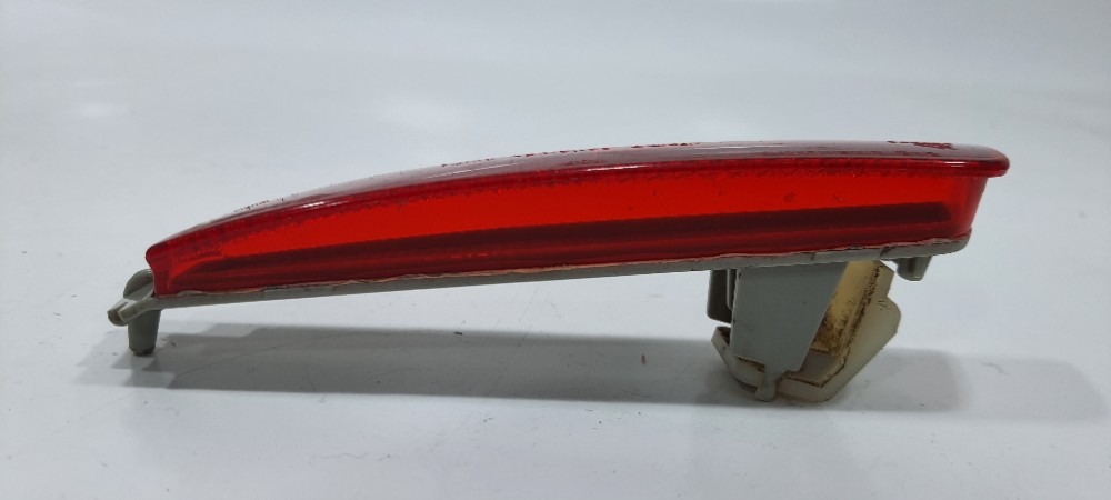 Defletor Traseiro Lado Direito Nissan Kicks 2019 25017849 Vermelho 3