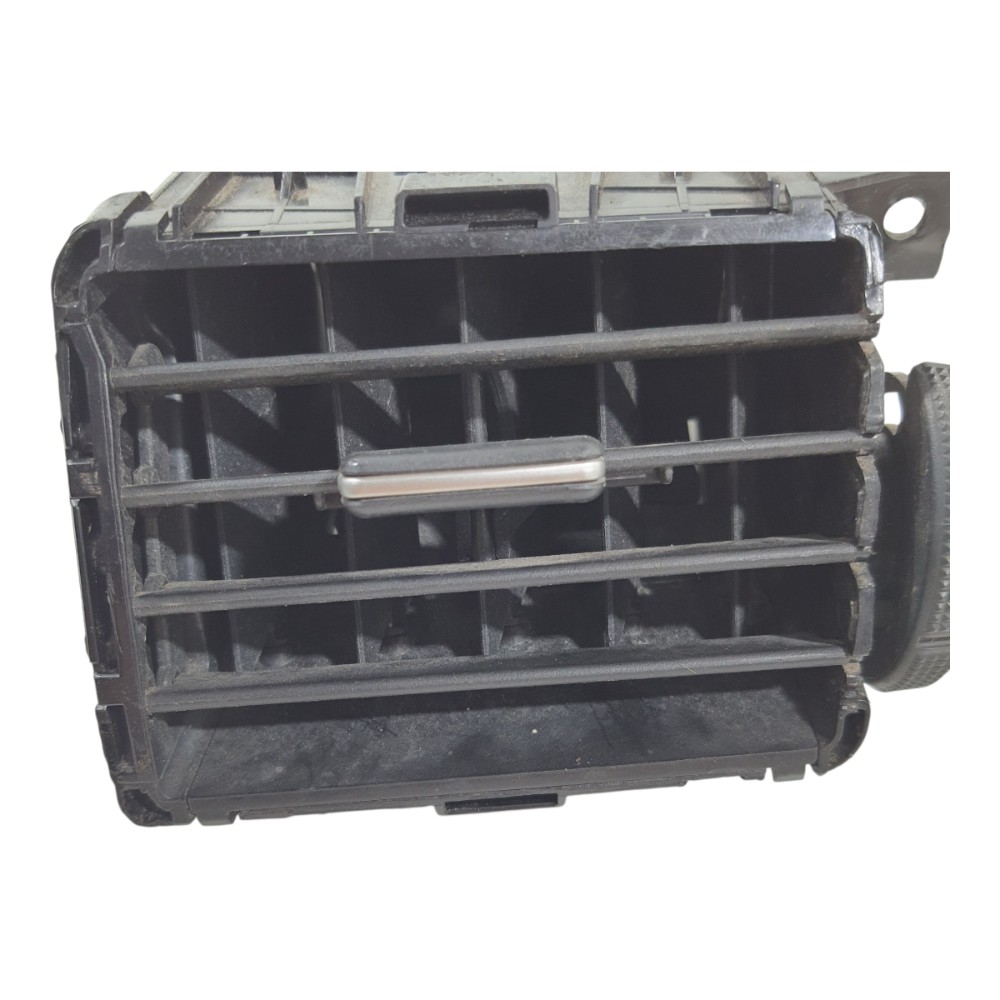 Difusor de ar direito Nissan Tiida 2012 68750EL00A 1