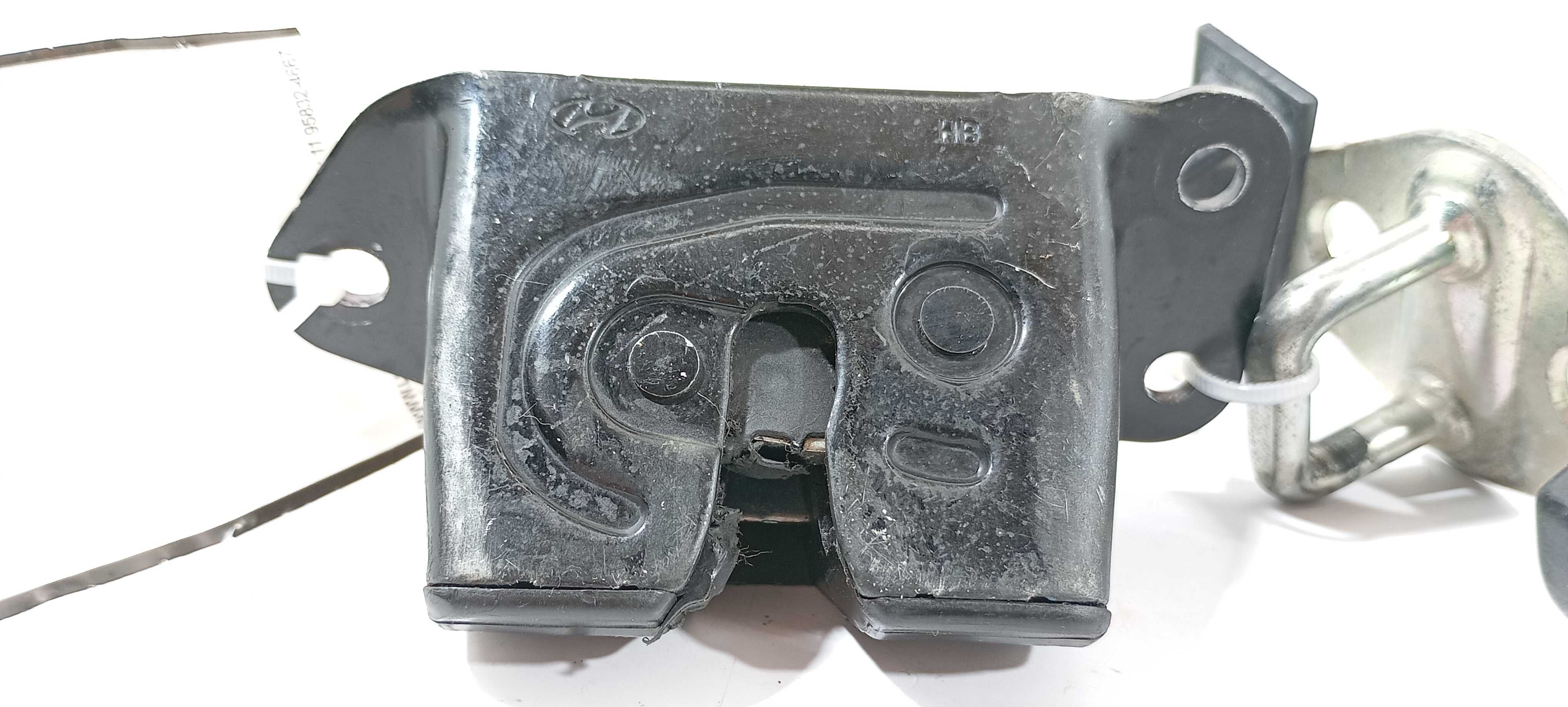 Fechadura Tampa Traseira  Hb20x Premium 1.6 2018  812301s100 9