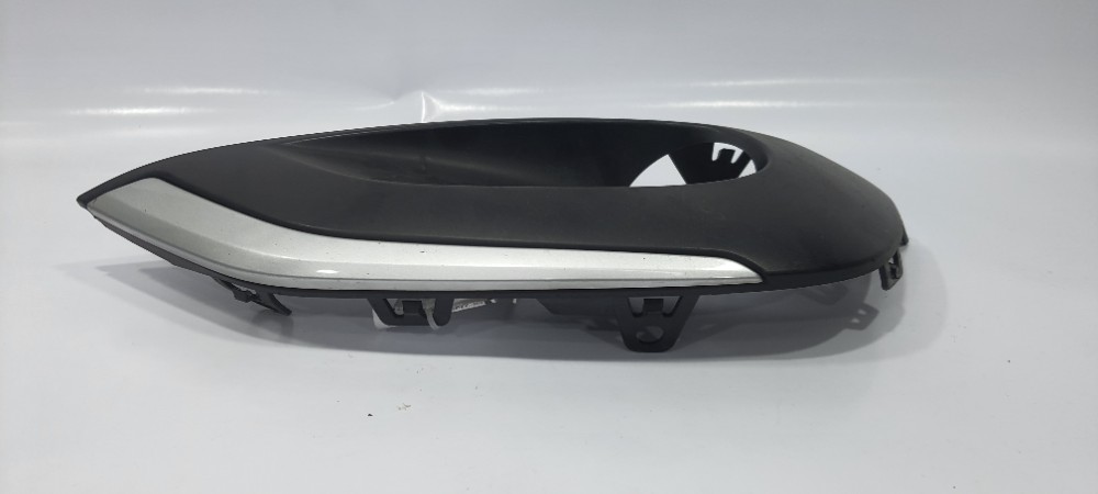 Moldura Farol Milha Esquerdo Peugeot 208 1.2 2018 9815422077 Esquerdo 3